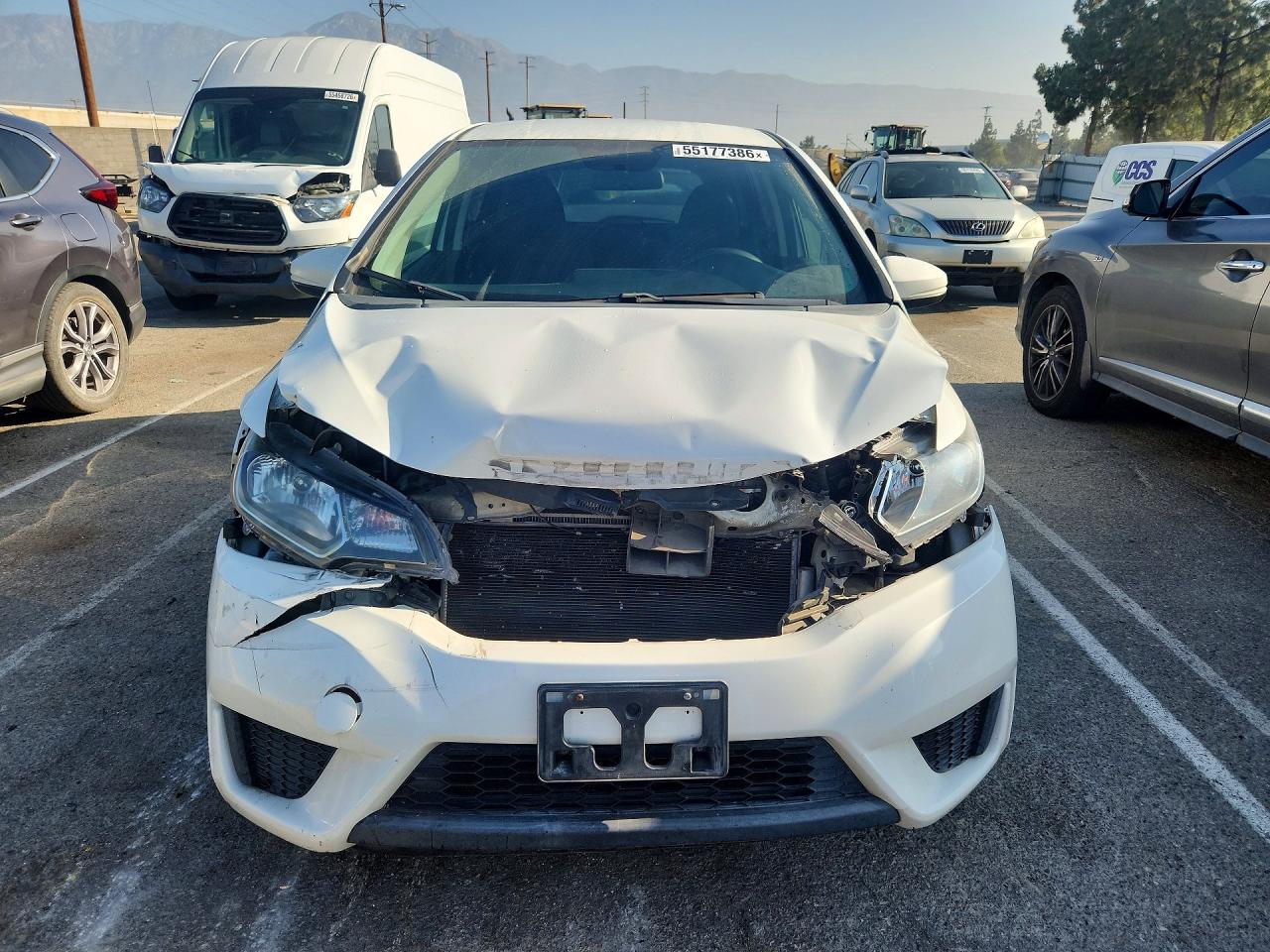 2015 Honda Fit Lx Белый vin: 3HGGK5G58FM712531