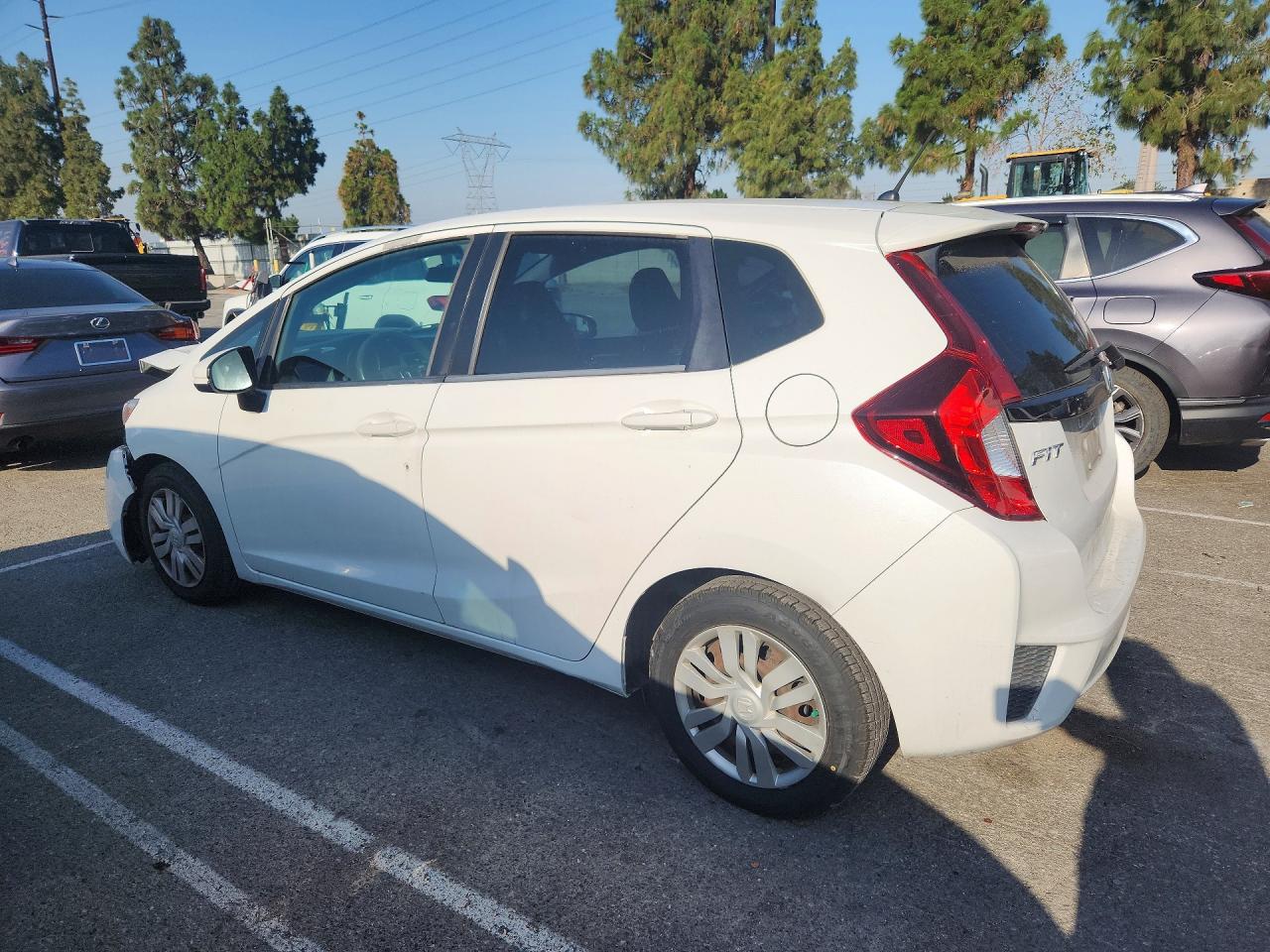 2015 Honda Fit Lx Белый vin: 3HGGK5G58FM712531