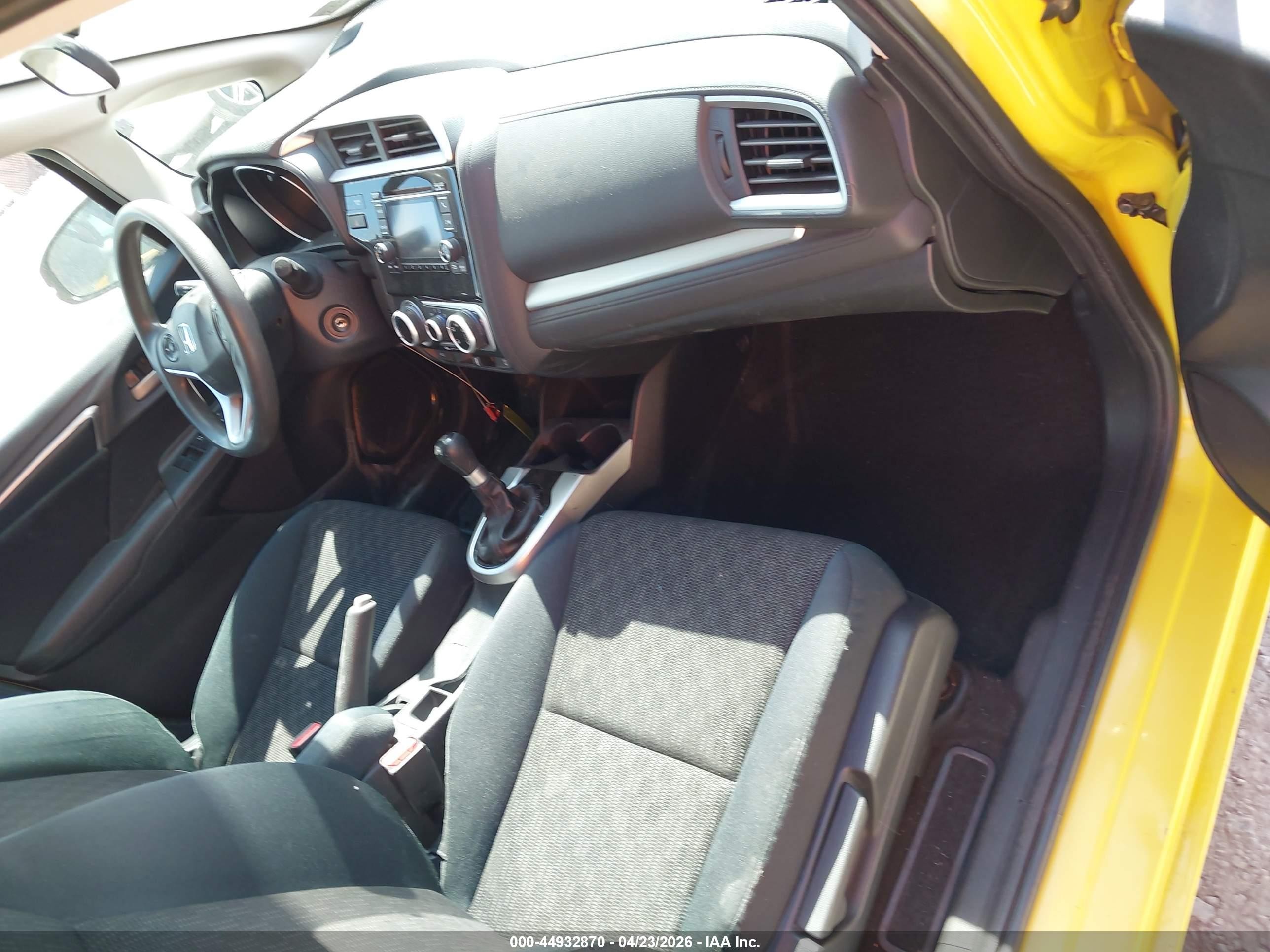 2015 Honda Fit Lx Yellow vin: 3HGGK5G58FM766914