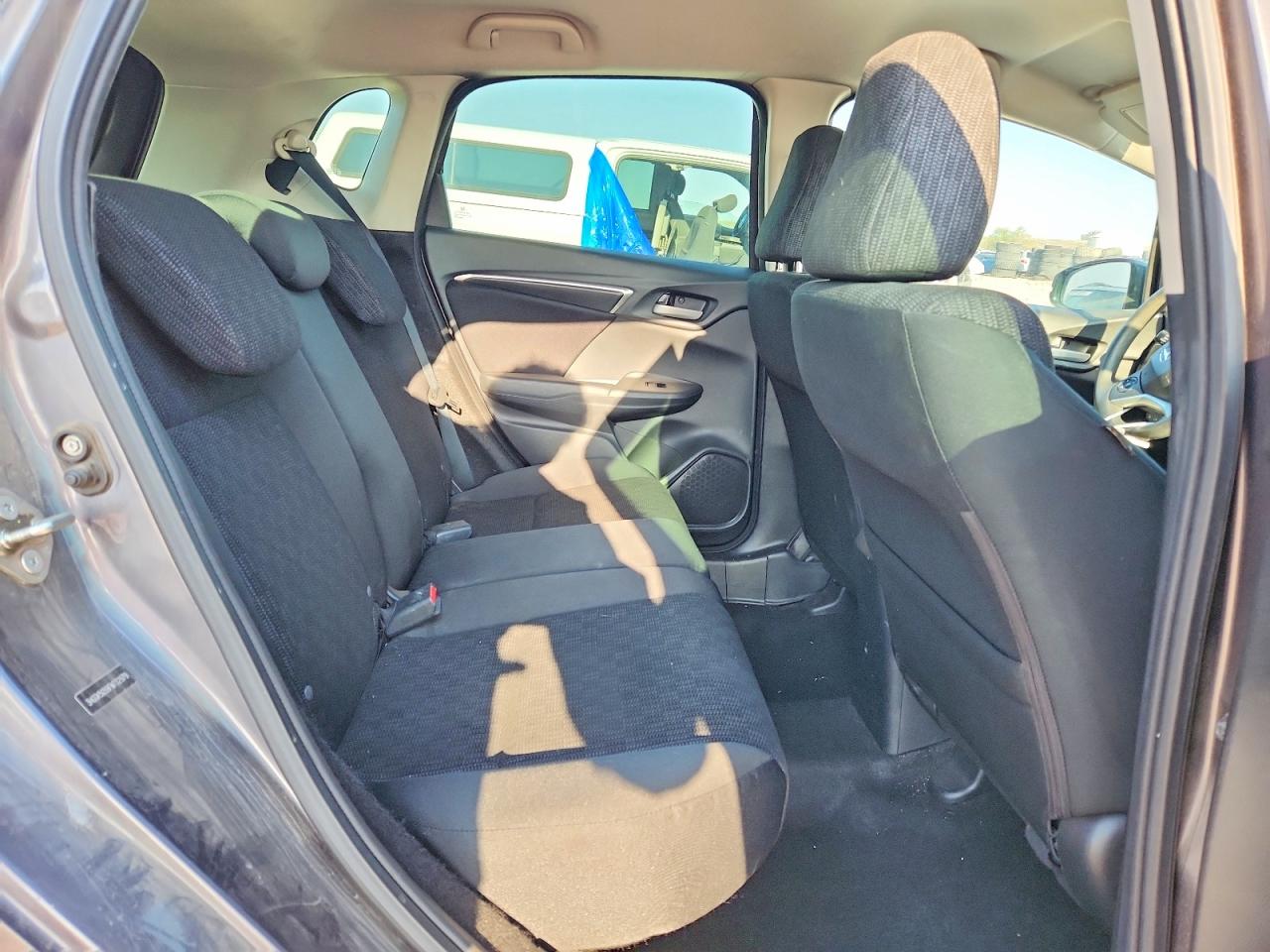 2015 Honda Fit Lx Gray vin: 3HGGK5G59FM732979