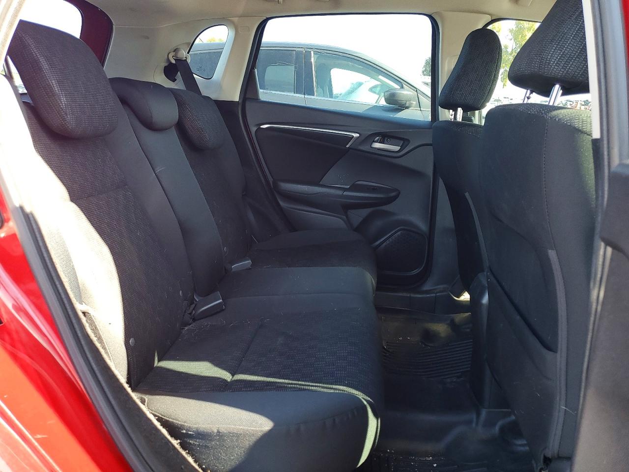 2015 Honda Fit Lx Red vin: 3HGGK5G59FM767683