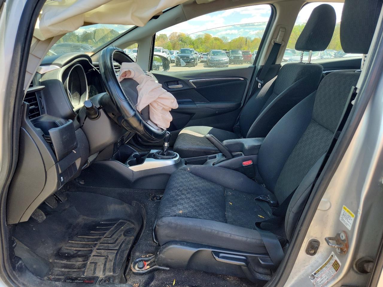 2015 Honda Fit Lx Серебряный vin: 3HGGK5G5XFM764212