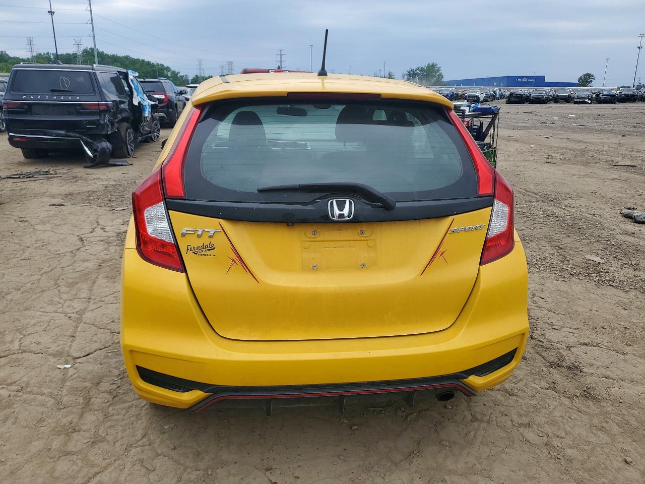 2018 Honda Fit Sport Yellow vin: 3HGGK5G63JM732476