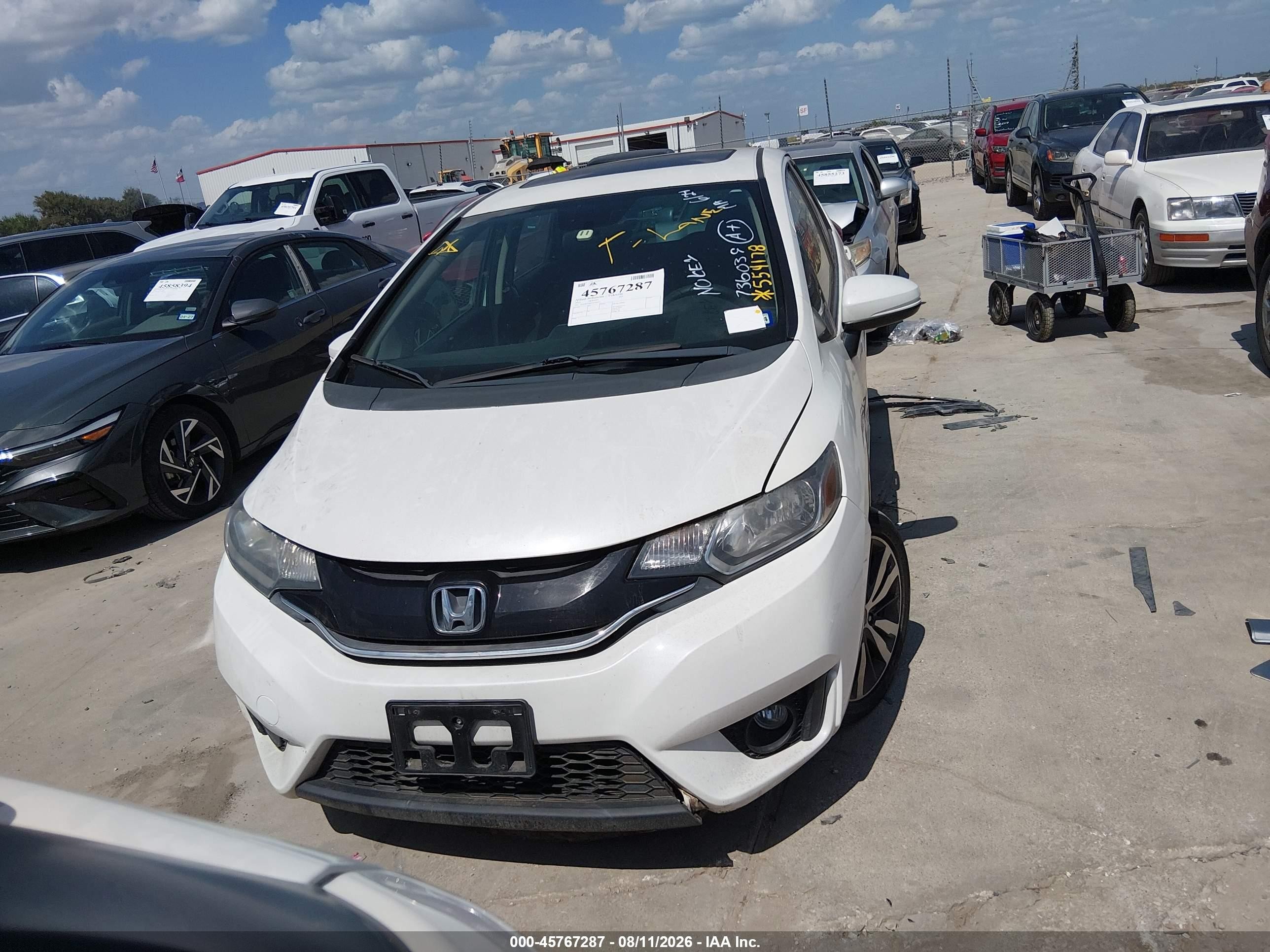 2015 Honda Fit Ex White vin: 3HGGK5G80FM736039