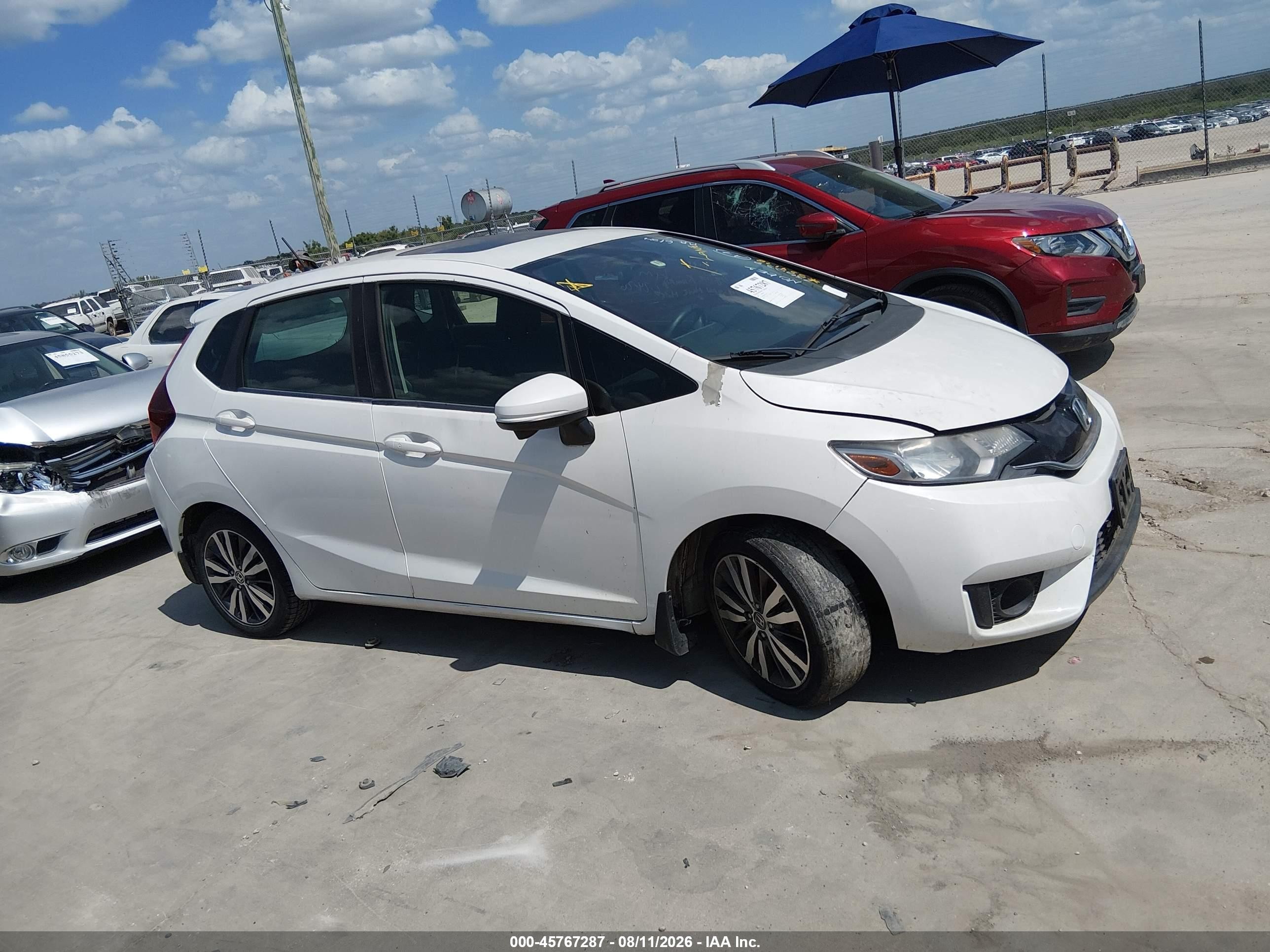 2015 Honda Fit Ex White vin: 3HGGK5G80FM736039