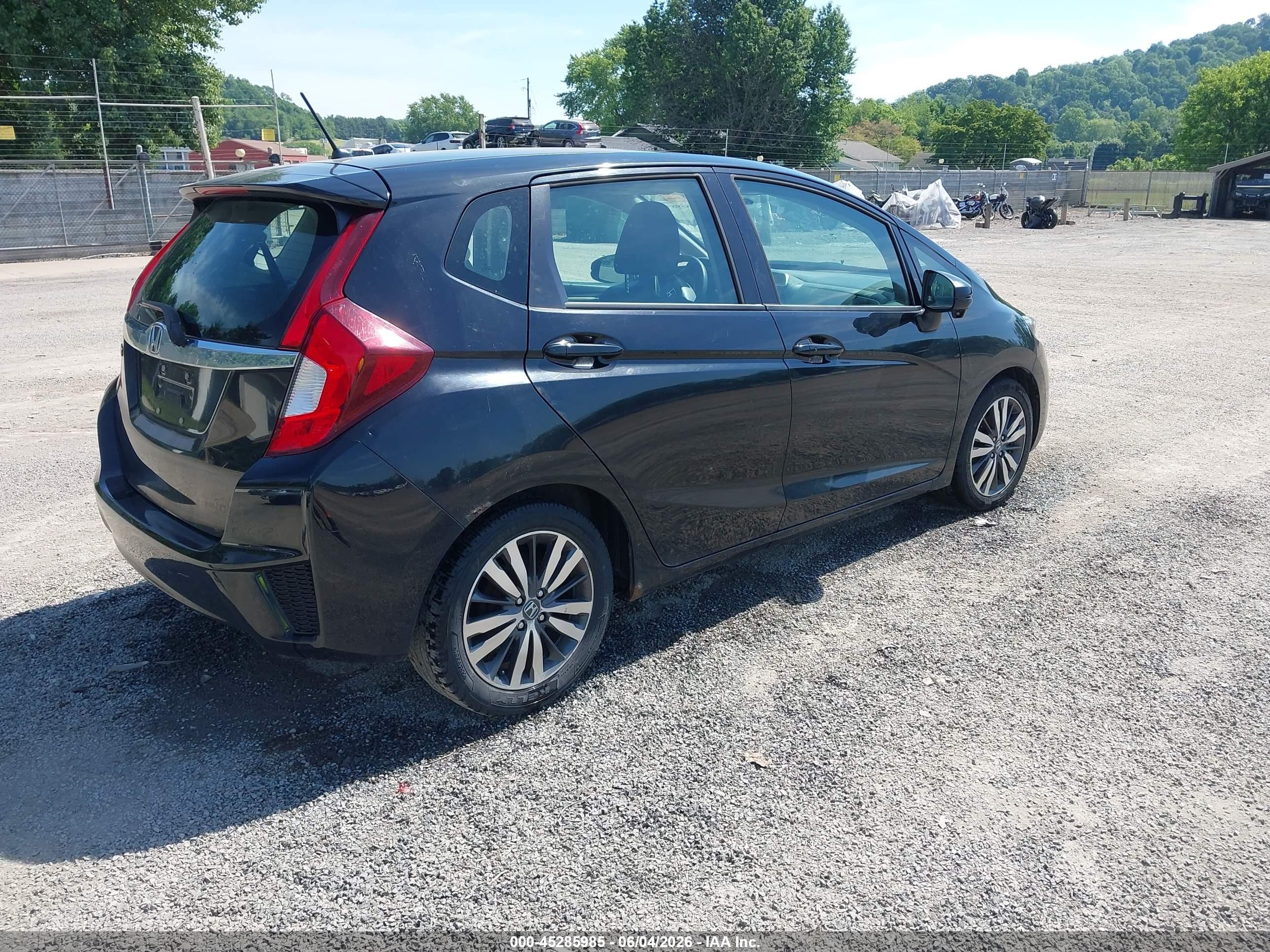 2015 Honda Fit Ex Black vin: 3HGGK5G81FM708153