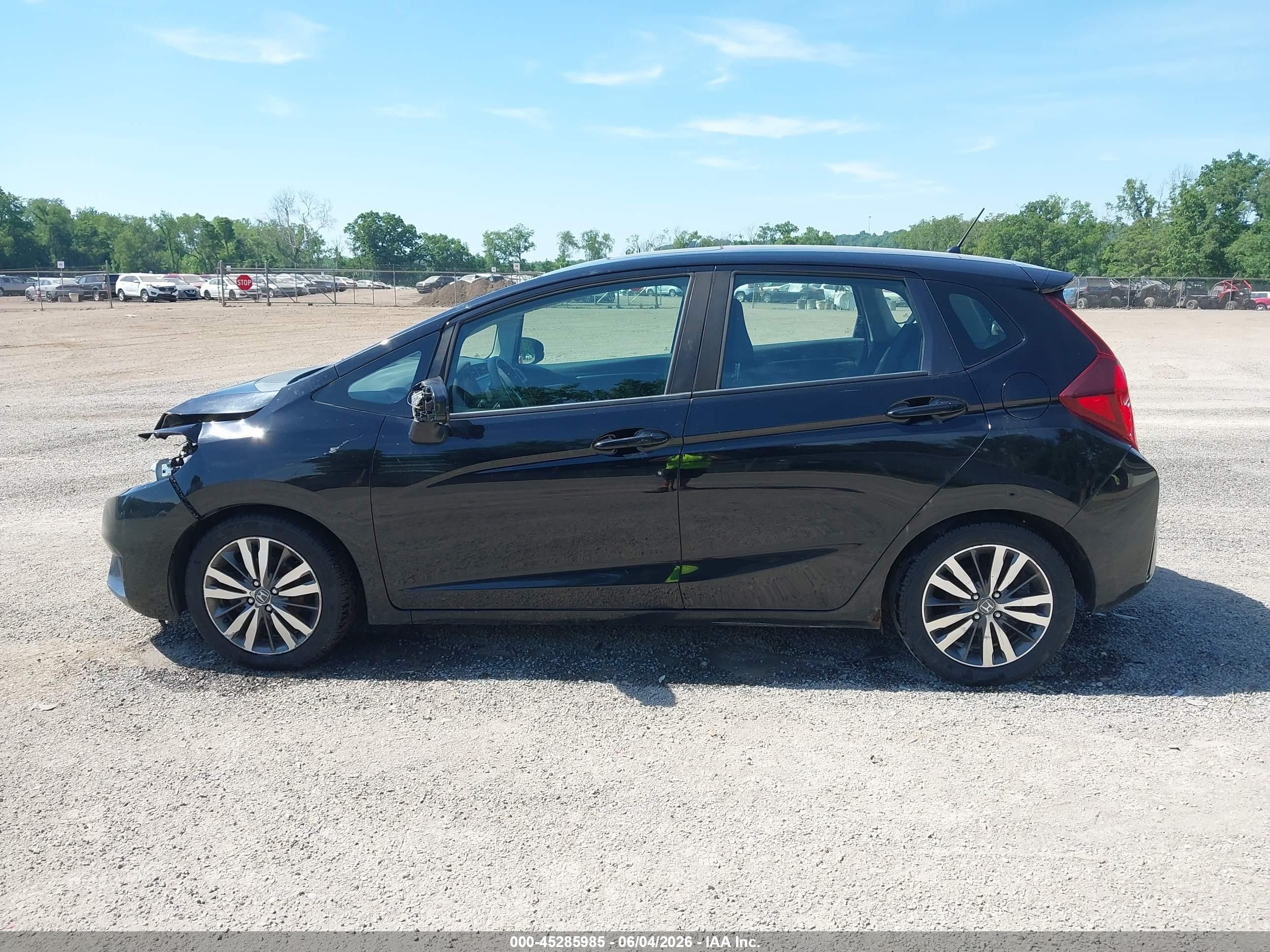 2015 Honda Fit Ex Black vin: 3HGGK5G81FM708153