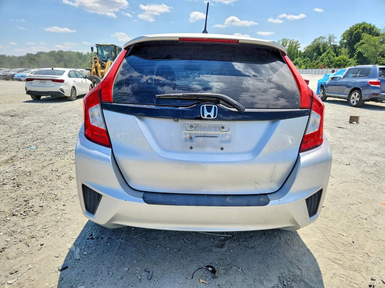 2015 Honda Fit Ex White vin: 3HGGK5G83FM718182