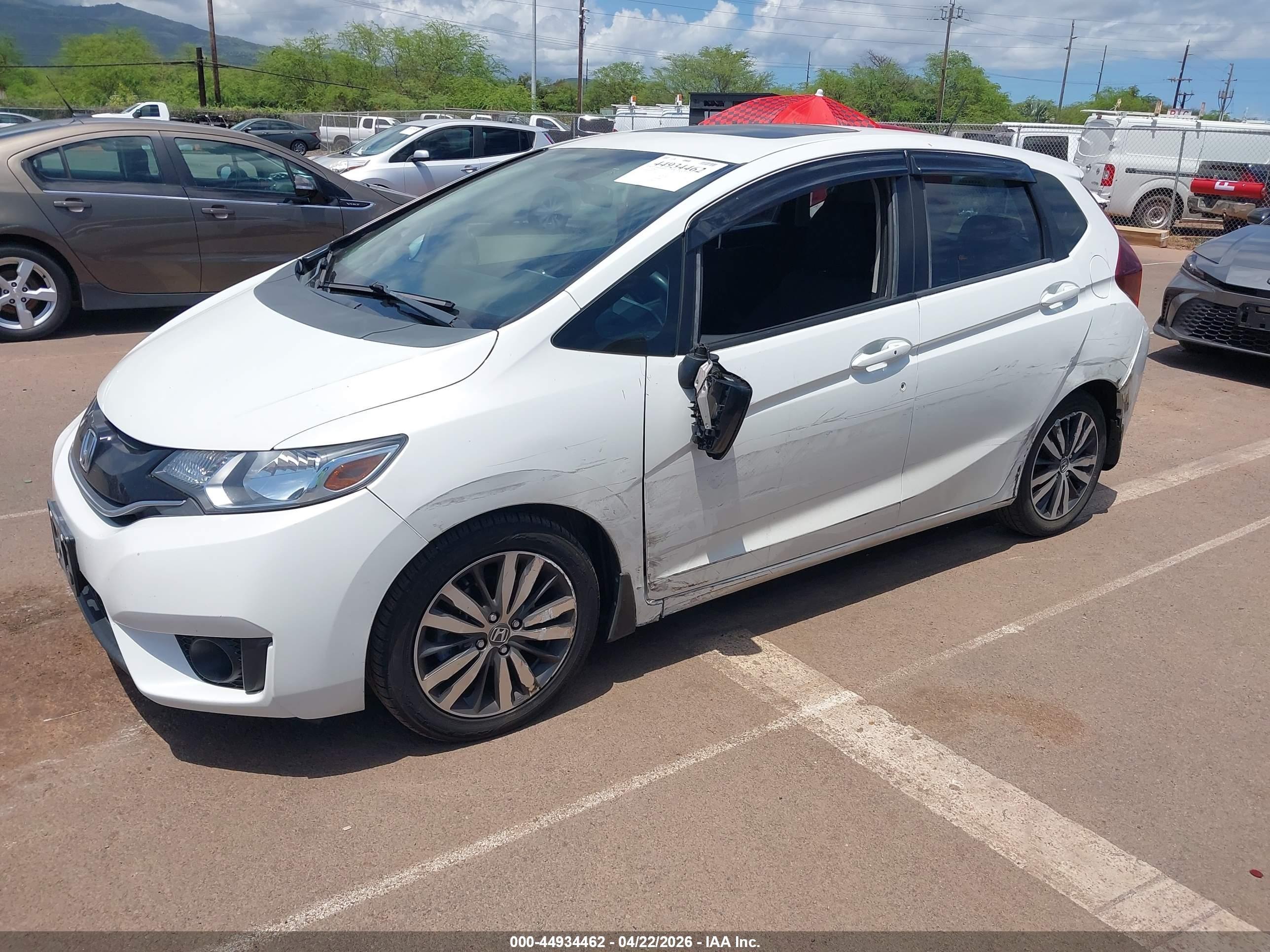 2015 Honda Fit Ex White vin: 3HGGK5G84FM725285