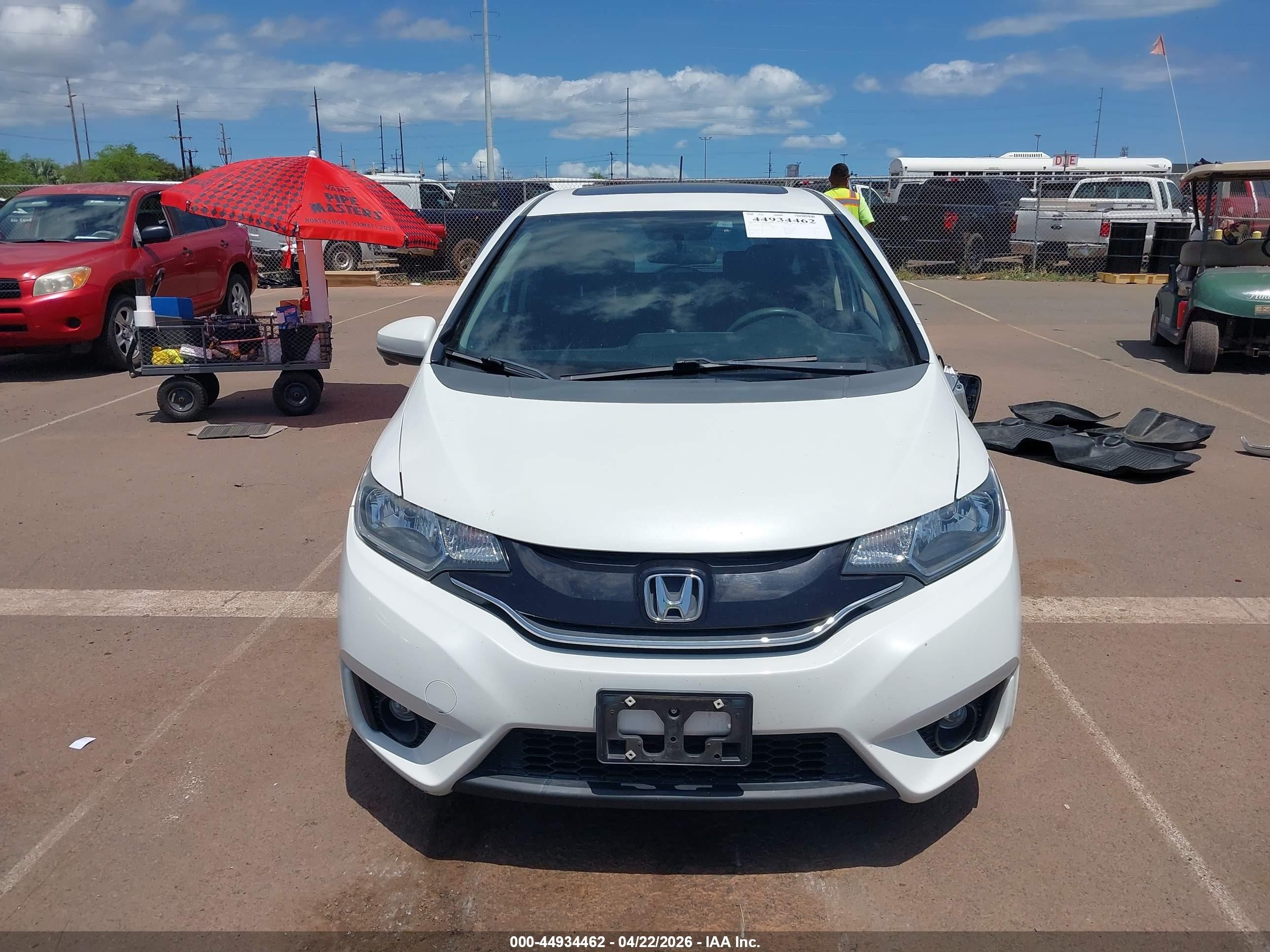 2015 Honda Fit Ex White vin: 3HGGK5G84FM725285