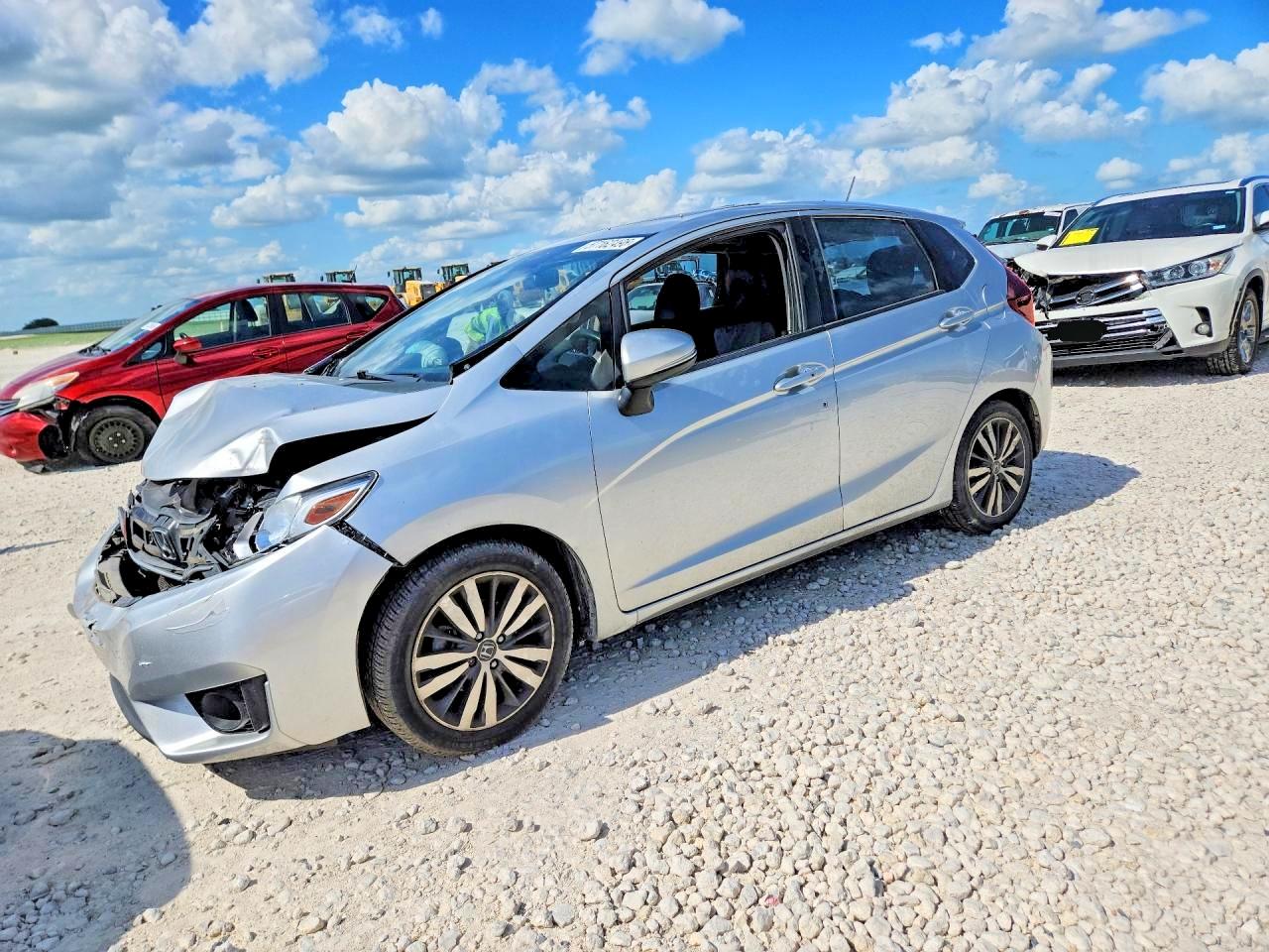 2015 Honda Fit Ex Silver vin: 3HGGK5G85FM724193