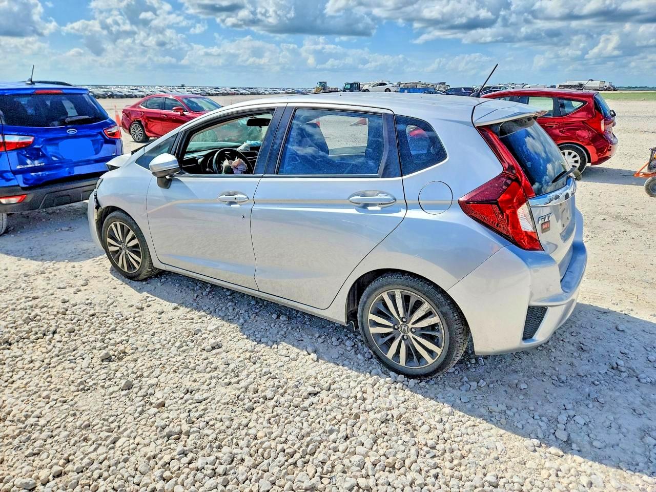 2015 Honda Fit Ex Silver vin: 3HGGK5G85FM724193