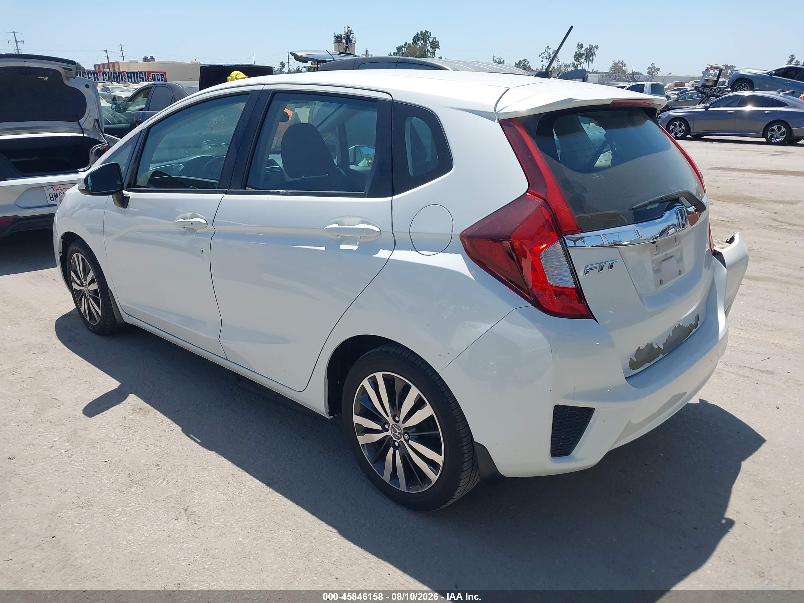 2015 Honda Fit Ex White vin: 3HGGK5G89FM717070