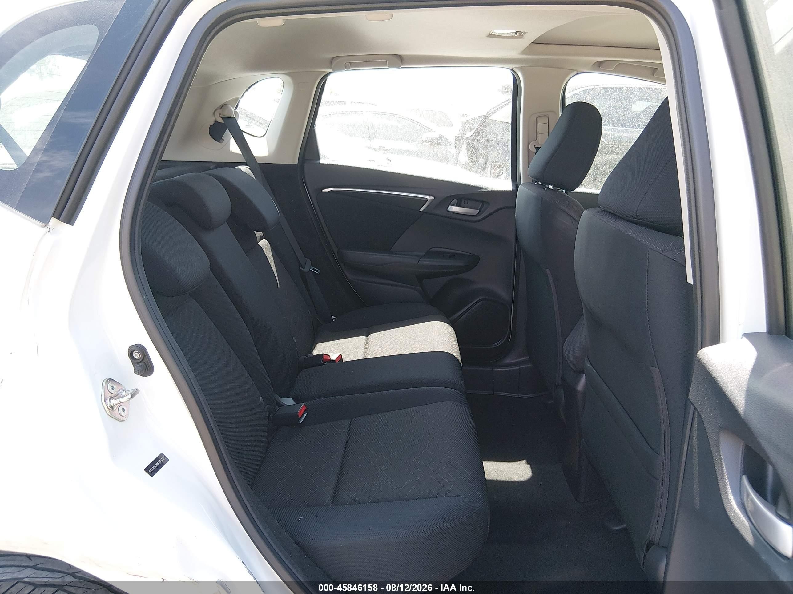 2015 Honda Fit Ex White vin: 3HGGK5G89FM717070