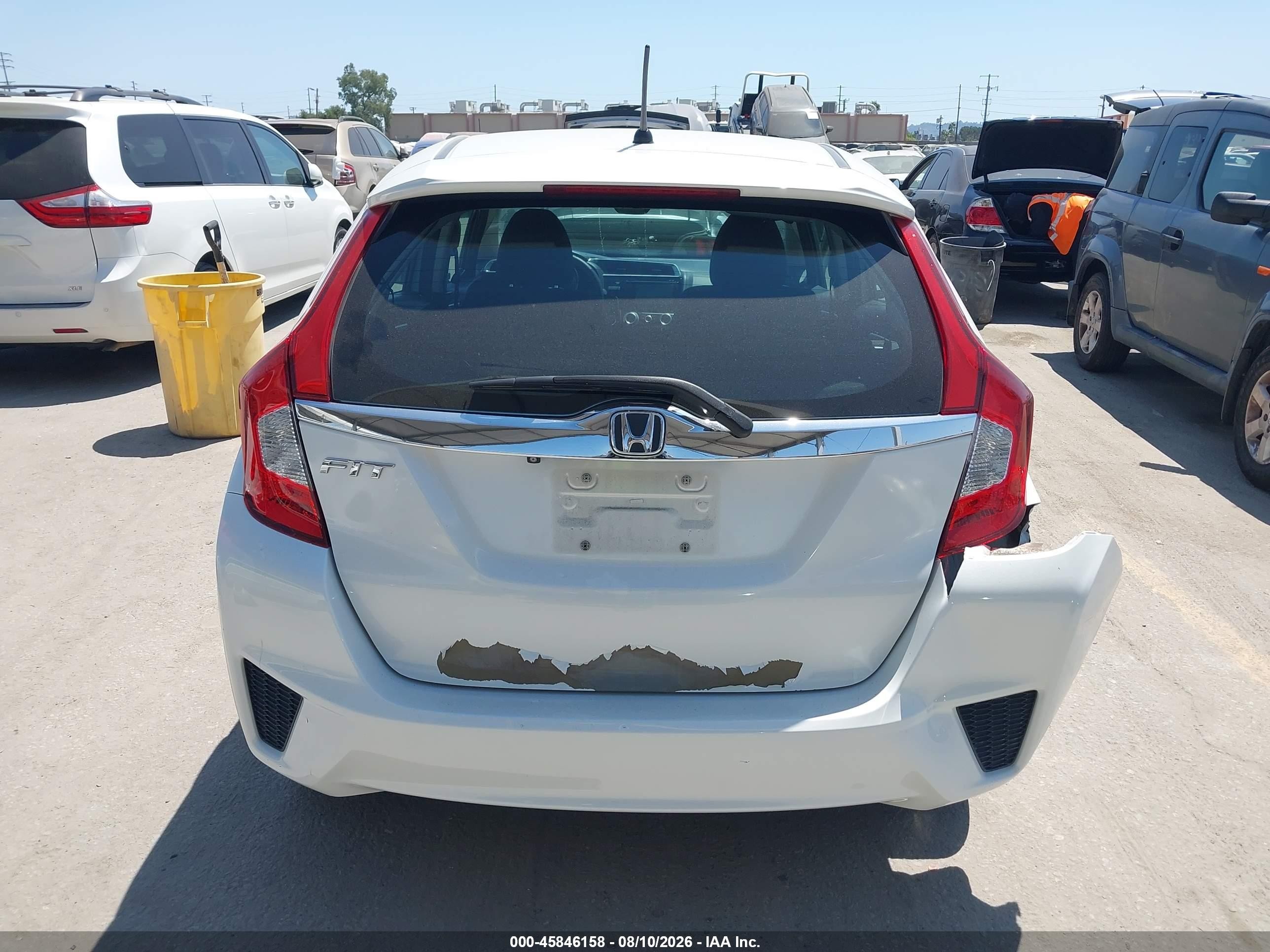 2015 Honda Fit Ex White vin: 3HGGK5G89FM717070