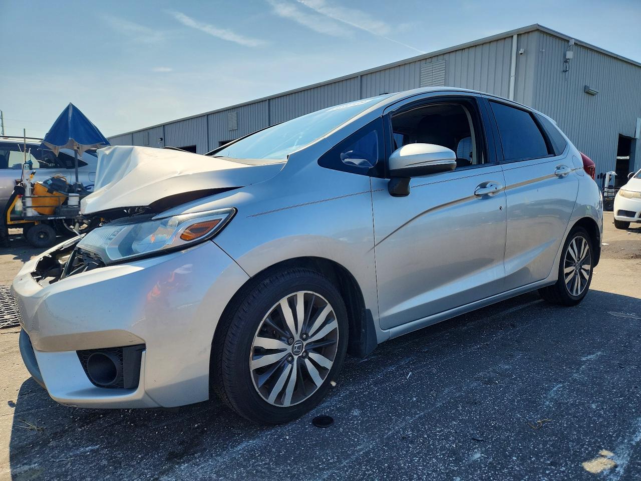 2015 Honda Fit Ex Silver vin: 3HGGK5G89FM731146