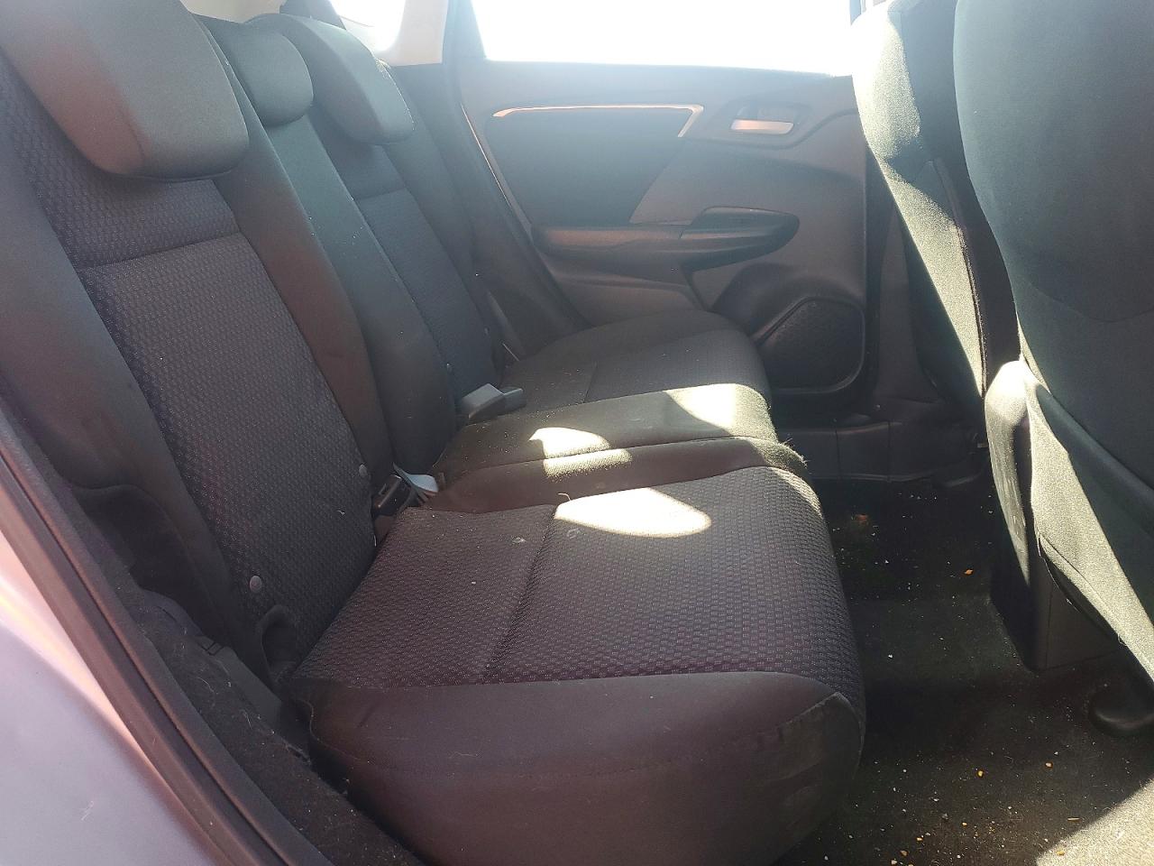 2019 Honda Fit Lx Silver vin: 3HGGK5H45KM714527