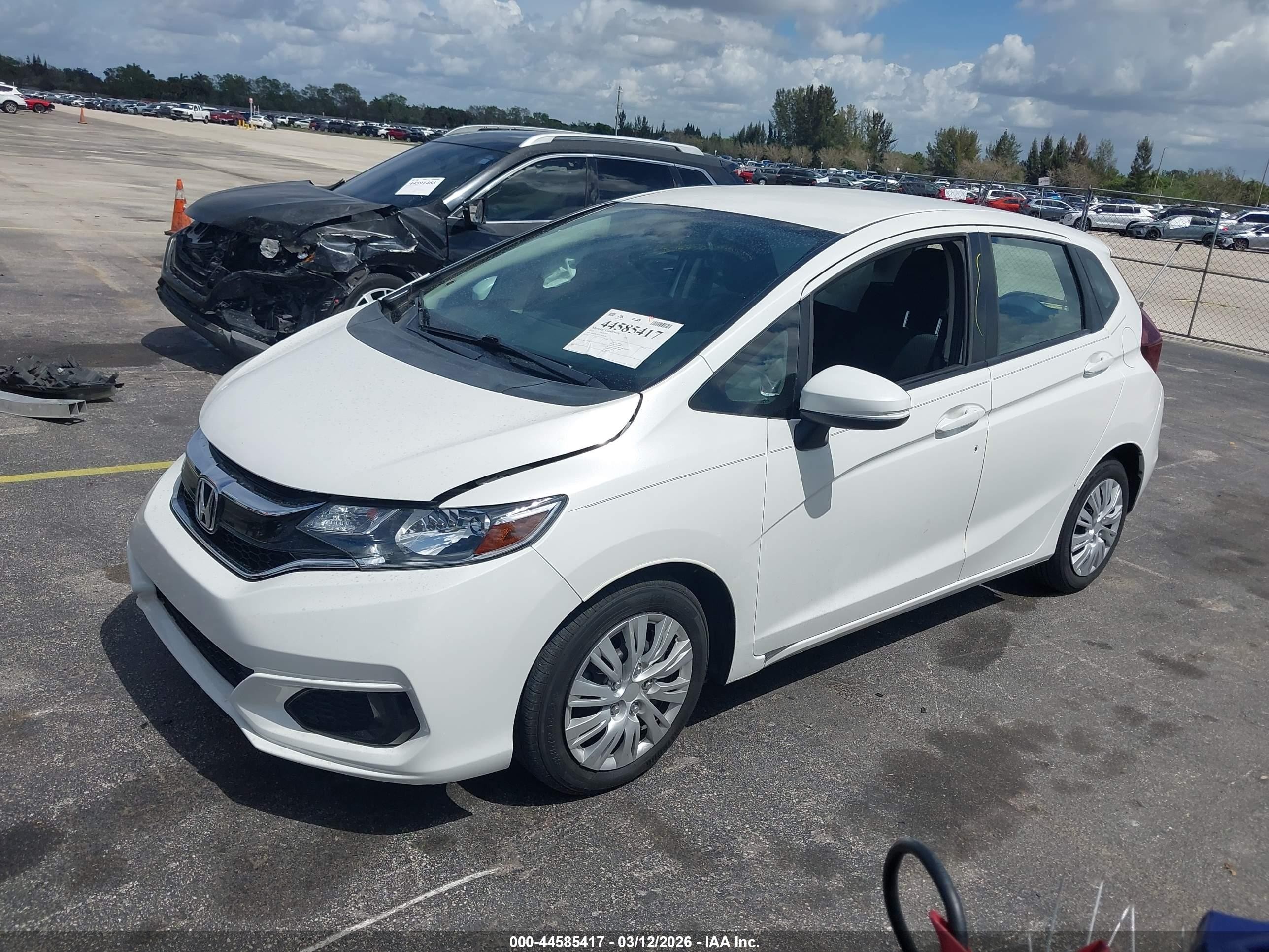 2020 Honda Fit Lx White vin: 3HGGK5H48LM726382