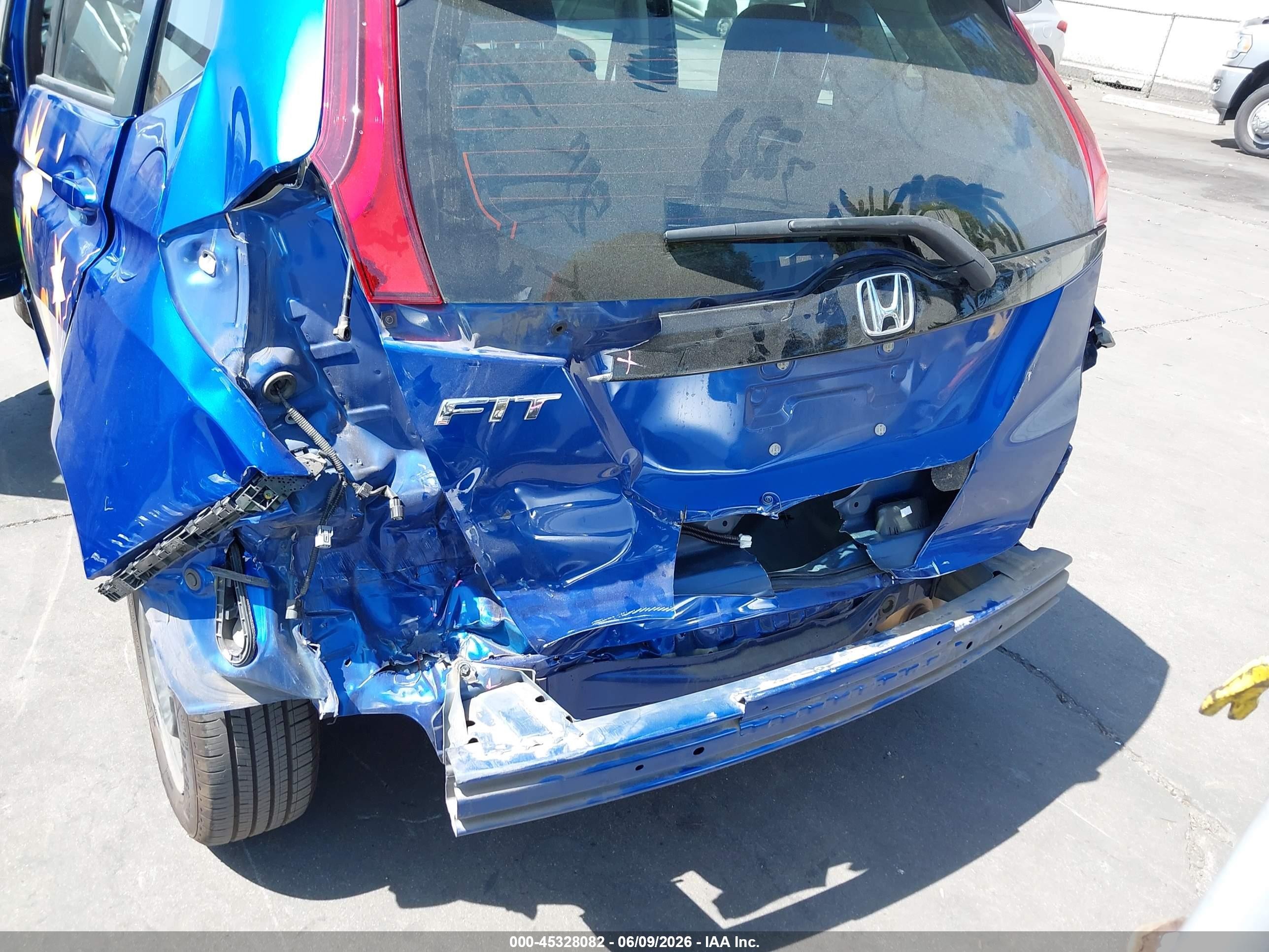 2020 Honda Fit Lx Blue vin: 3HGGK5H48LM729072