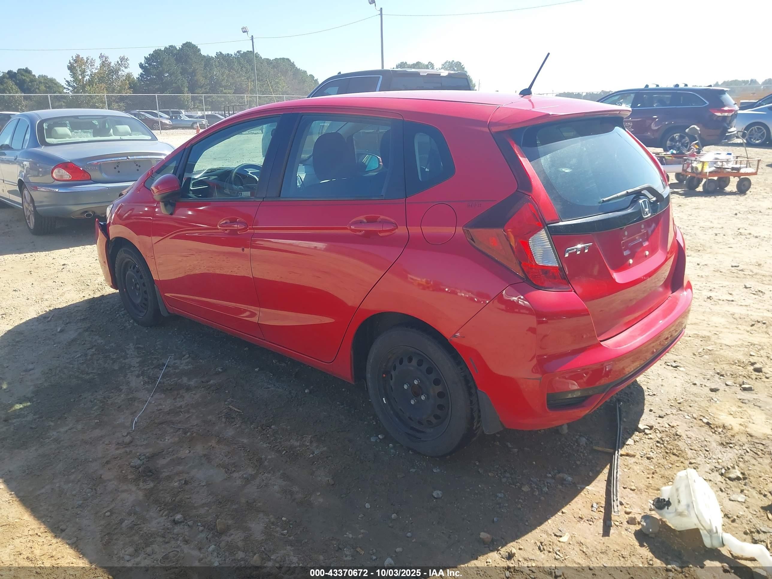 2018 Honda Fit Lx Red vin: 3HGGK5H4XJM735596