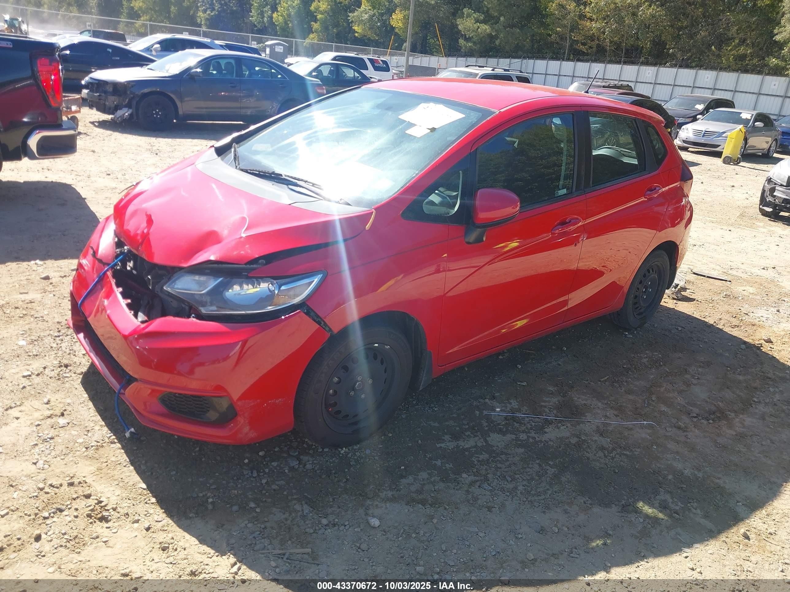 2018 Honda Fit Lx Red vin: 3HGGK5H4XJM735596