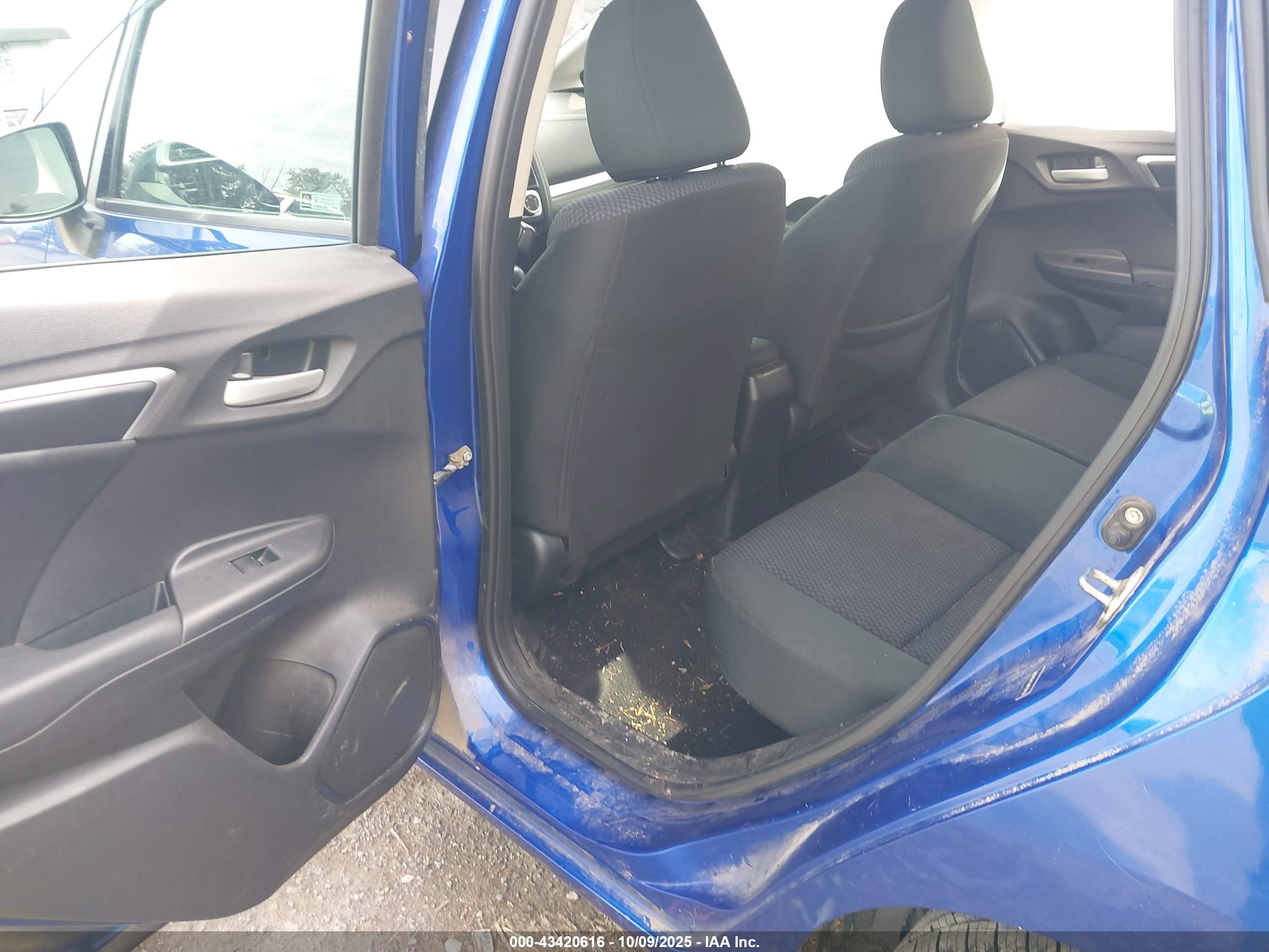 2018 Honda Fit Lx Blue vin: 3HGGK5H4XJM735730