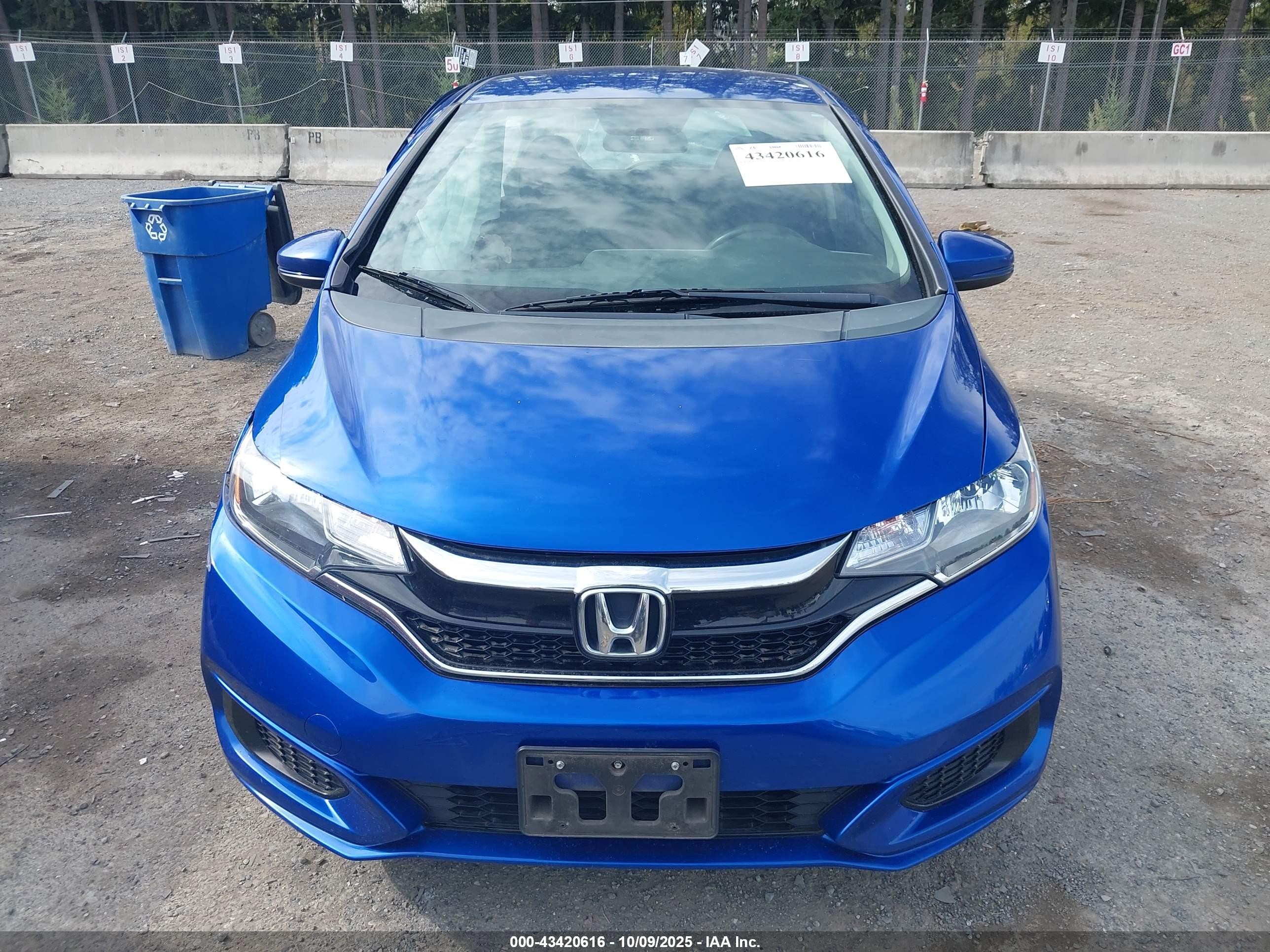 2018 Honda Fit Lx Blue vin: 3HGGK5H4XJM735730