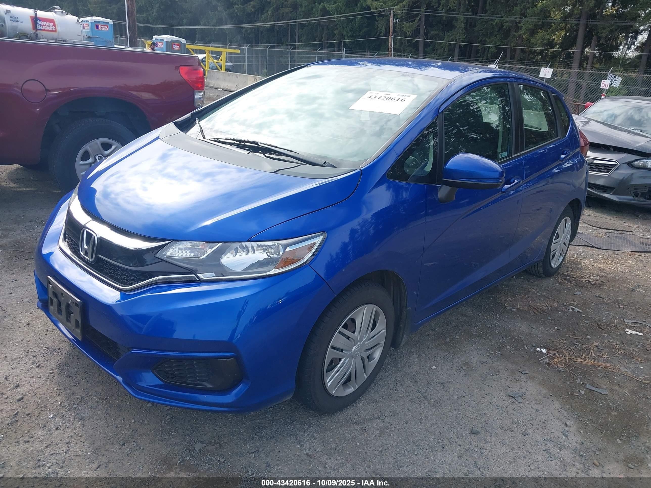 2018 Honda Fit Lx Blue vin: 3HGGK5H4XJM735730