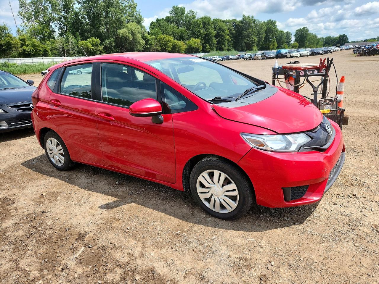 2015 Honda Fit Lx Red vin: 3HGGK5H50FM713574