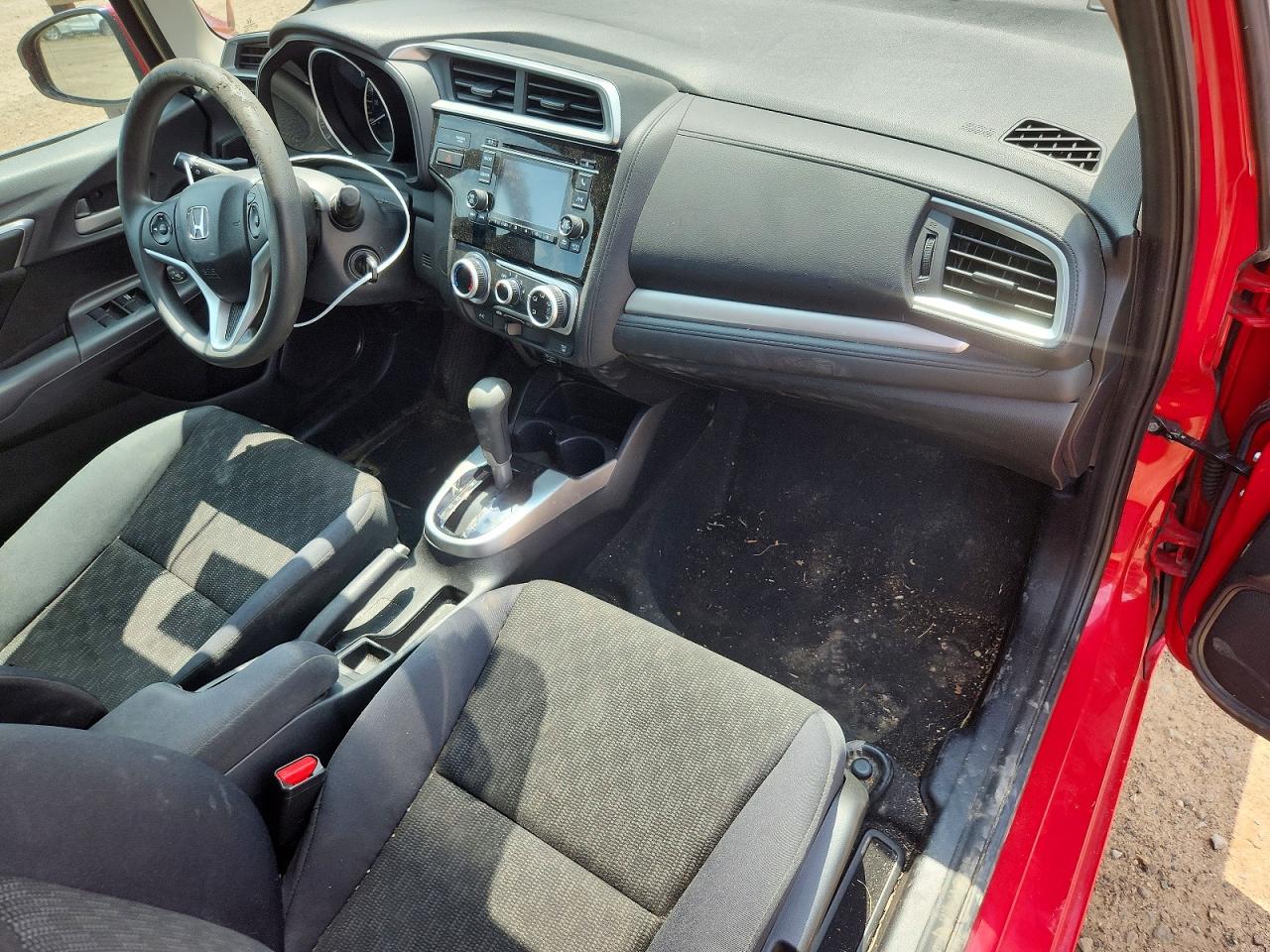 2015 Honda Fit Lx Red vin: 3HGGK5H50FM713574