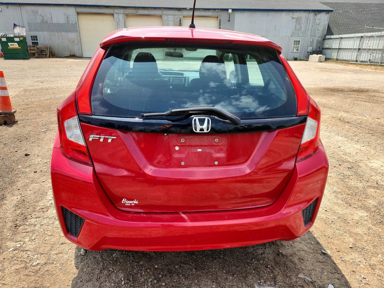 2015 Honda Fit Lx Red vin: 3HGGK5H50FM713574