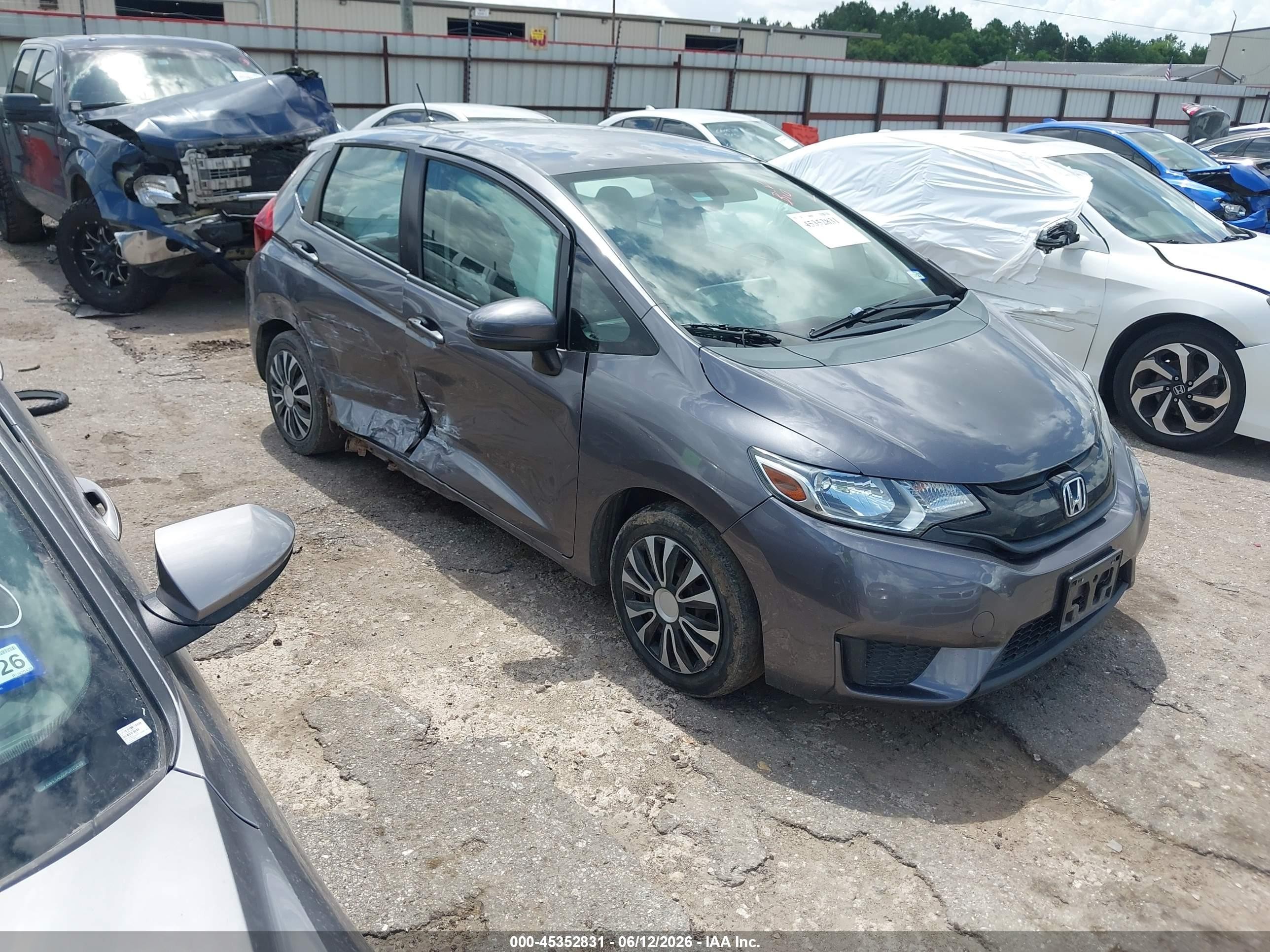 2015 Honda Fit Lx Gray vin: 3HGGK5H50FM752522