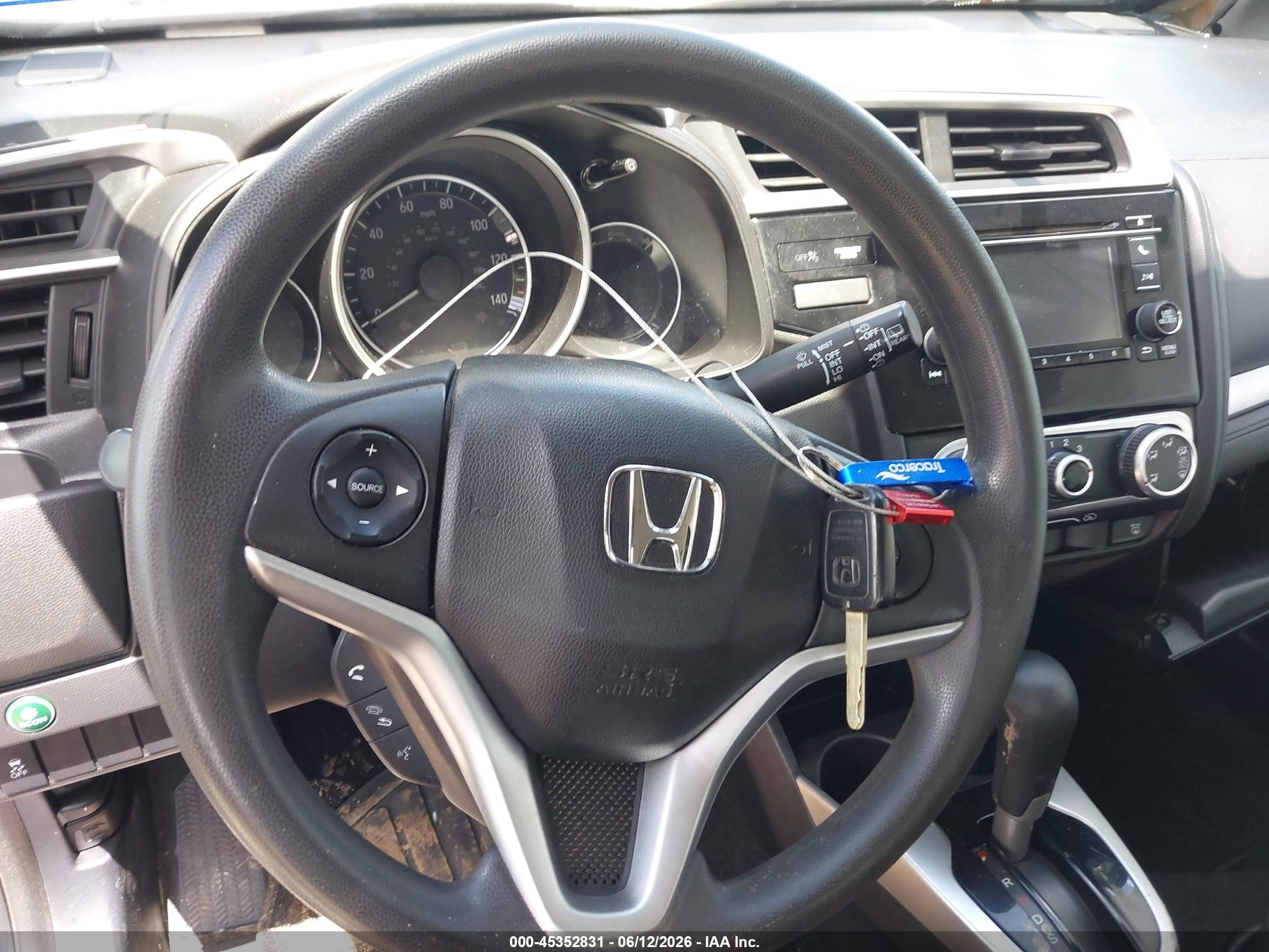 2015 Honda Fit Lx Gray vin: 3HGGK5H50FM752522