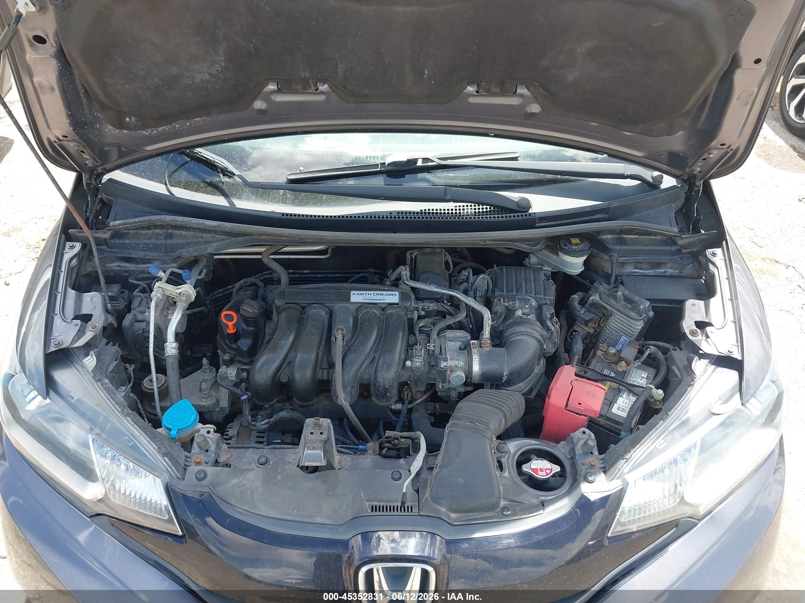 2015 Honda Fit Lx Gray vin: 3HGGK5H50FM752522