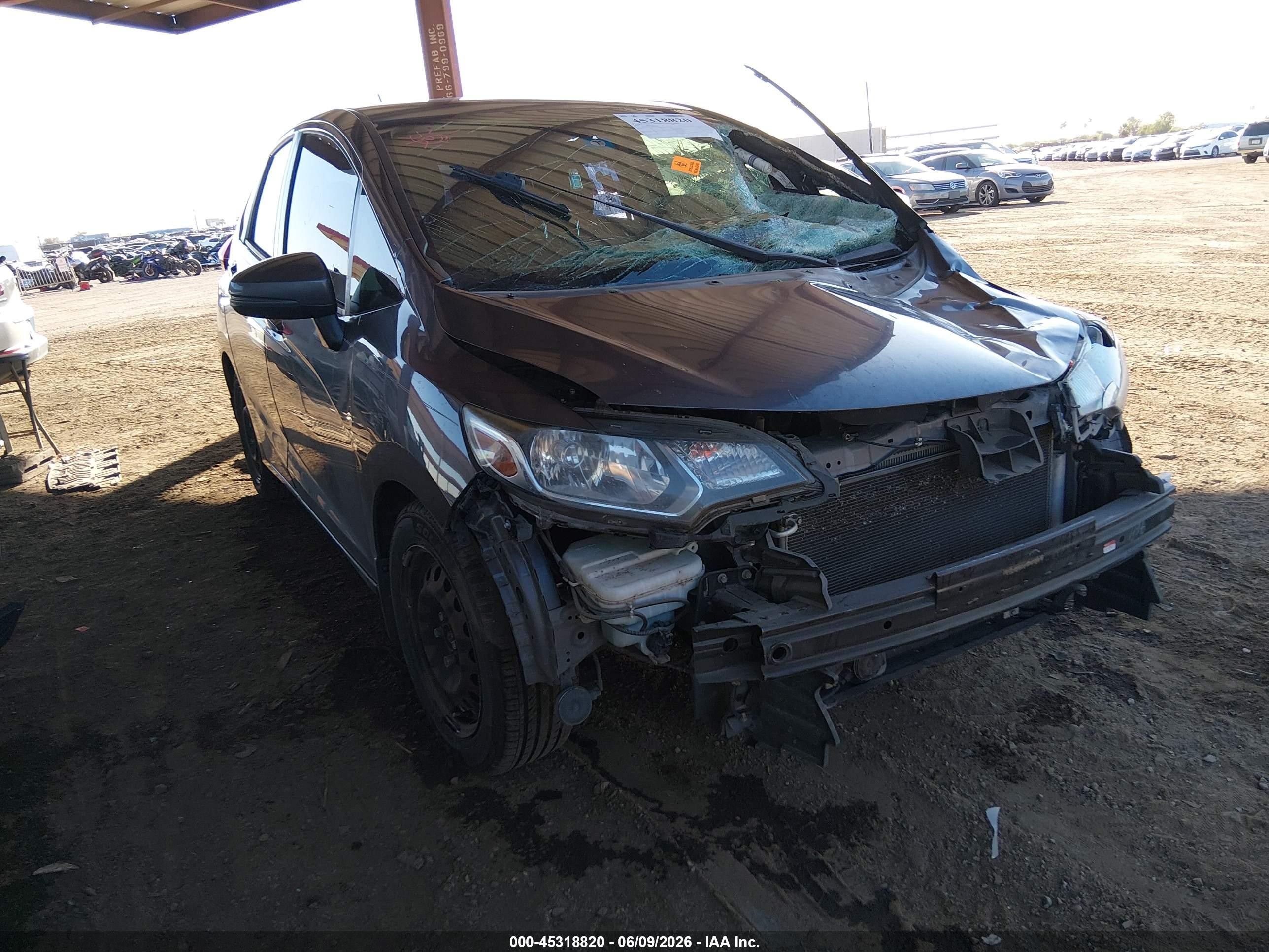 2015 Honda Fit Lx Gray vin: 3HGGK5H51FM706052