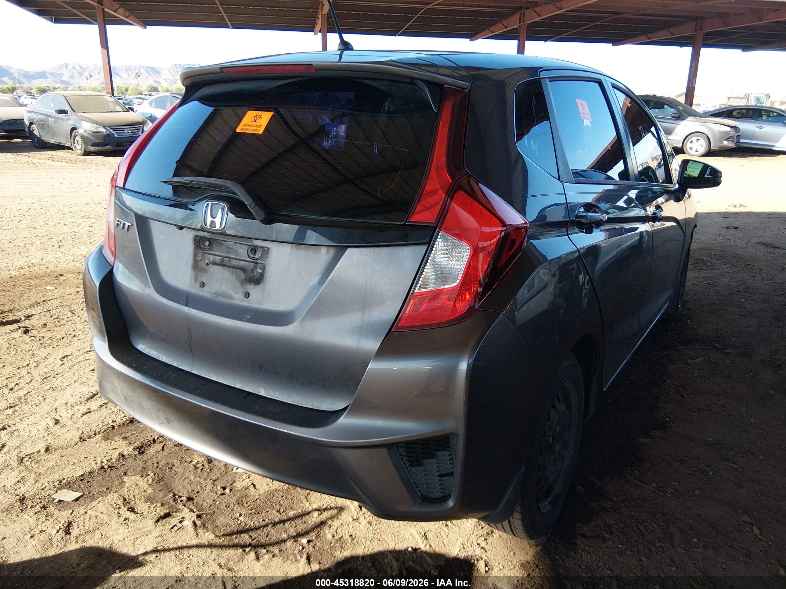 2015 Honda Fit Lx Gray vin: 3HGGK5H51FM706052