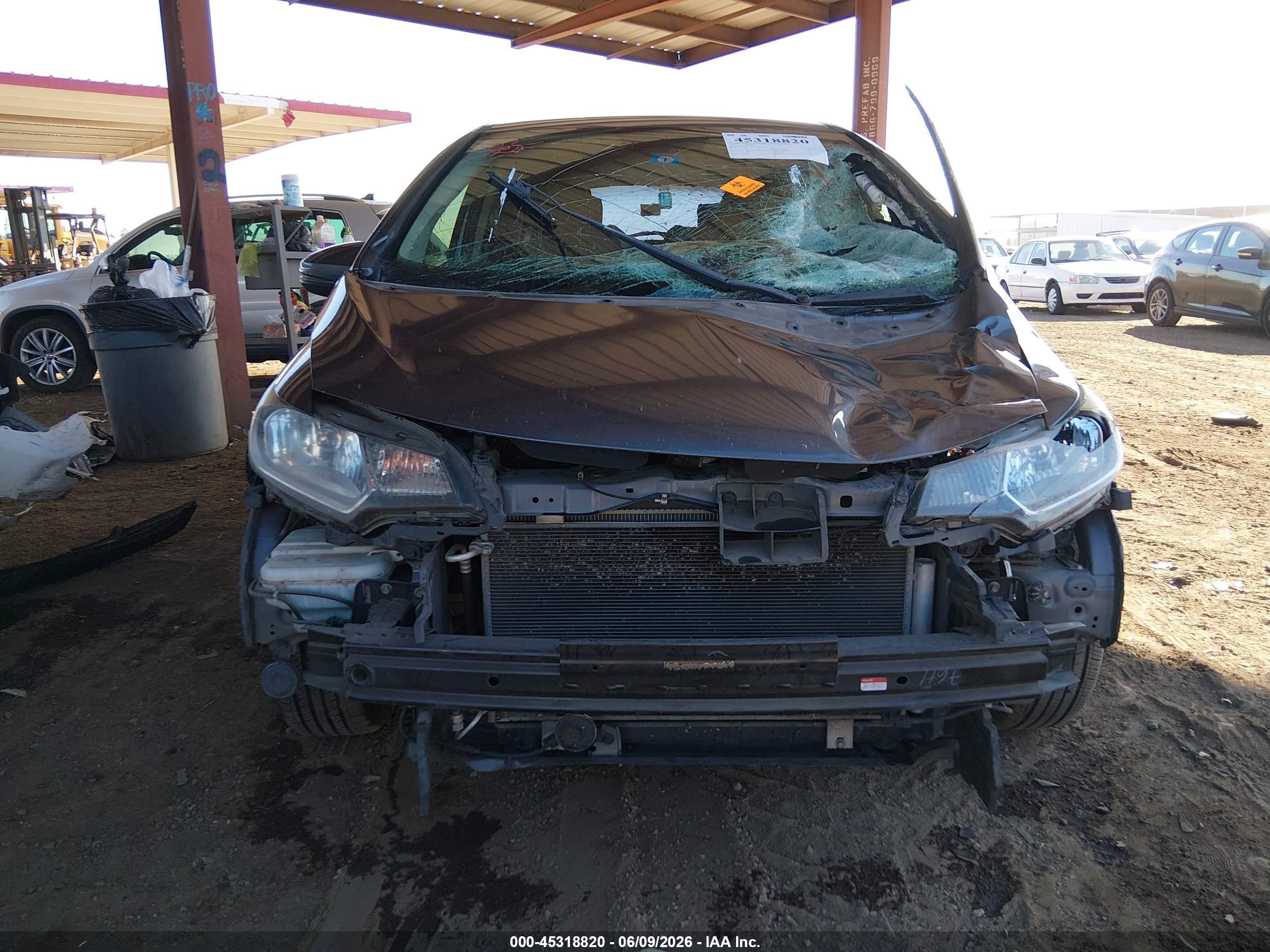 2015 Honda Fit Lx Gray vin: 3HGGK5H51FM706052