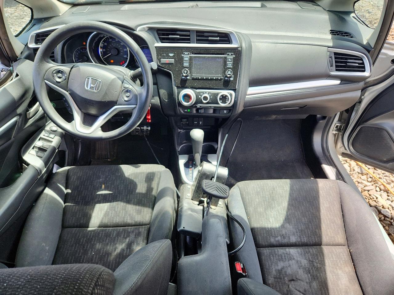 2015 Honda Fit Lx Silver vin: 3HGGK5H51FM717326