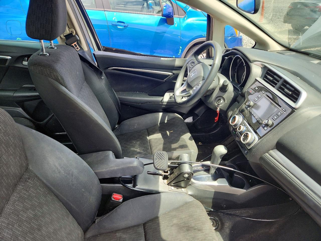 2015 Honda Fit Lx Silver vin: 3HGGK5H51FM717326