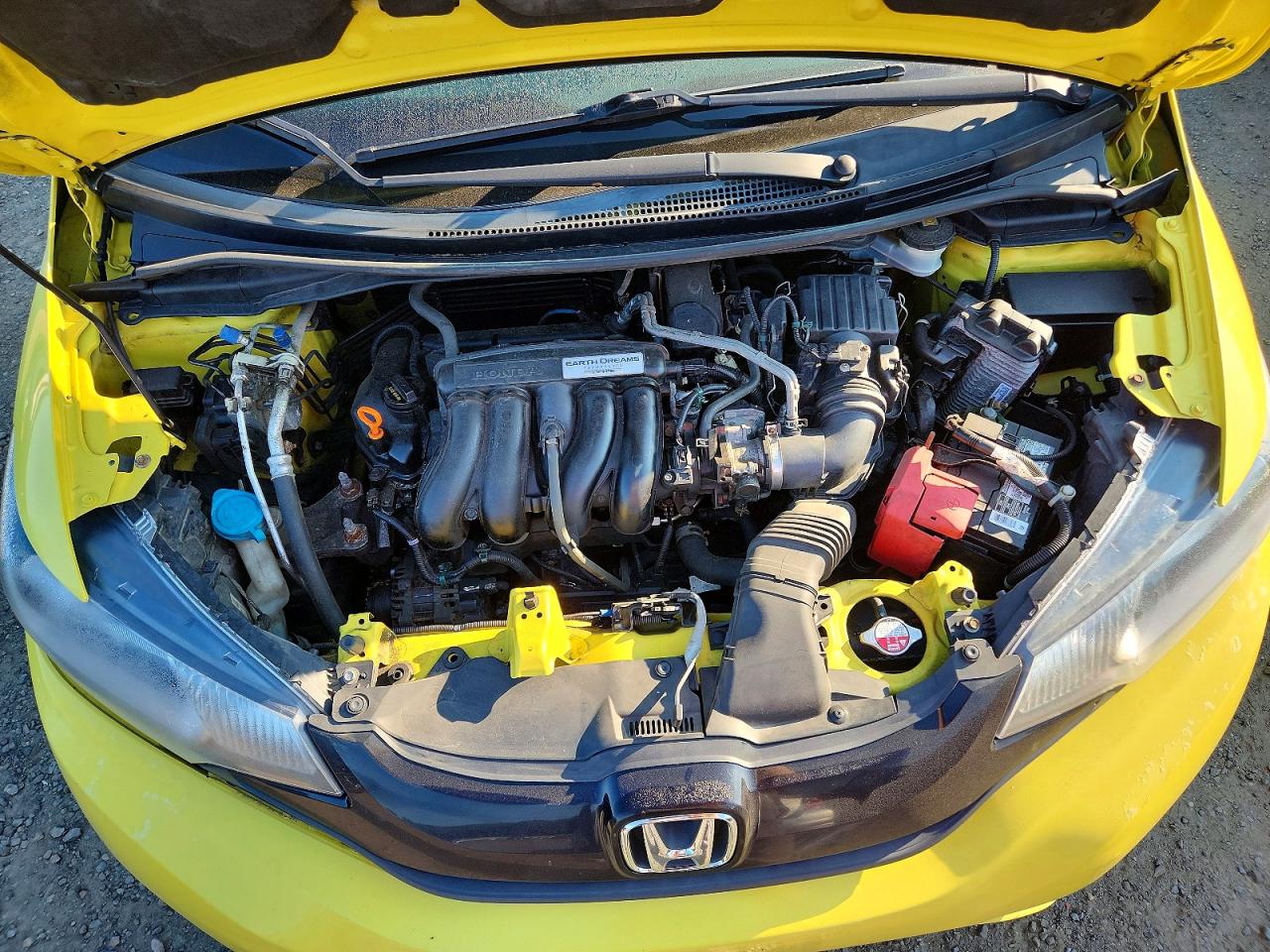 2015 Honda Fit Lx Yellow vin: 3HGGK5H51FM717598