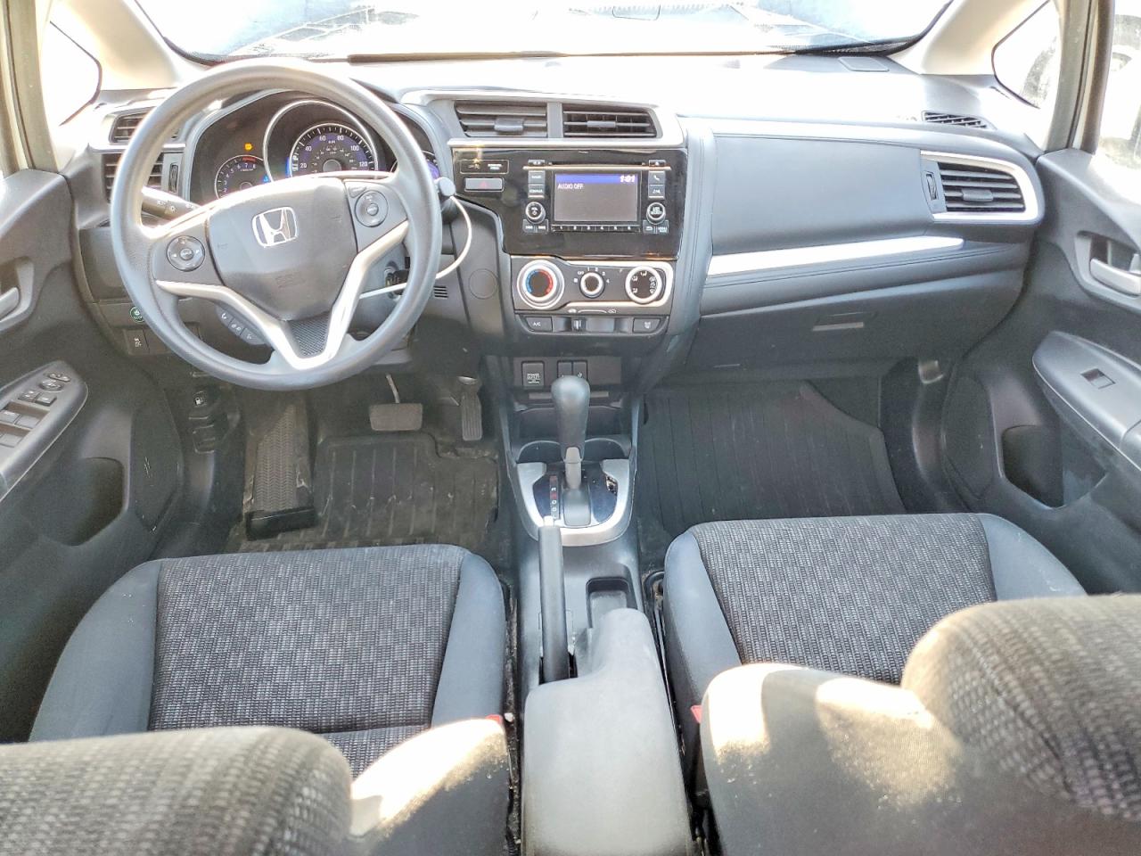 2015 Honda Fit Lx White vin: 3HGGK5H51FM722302