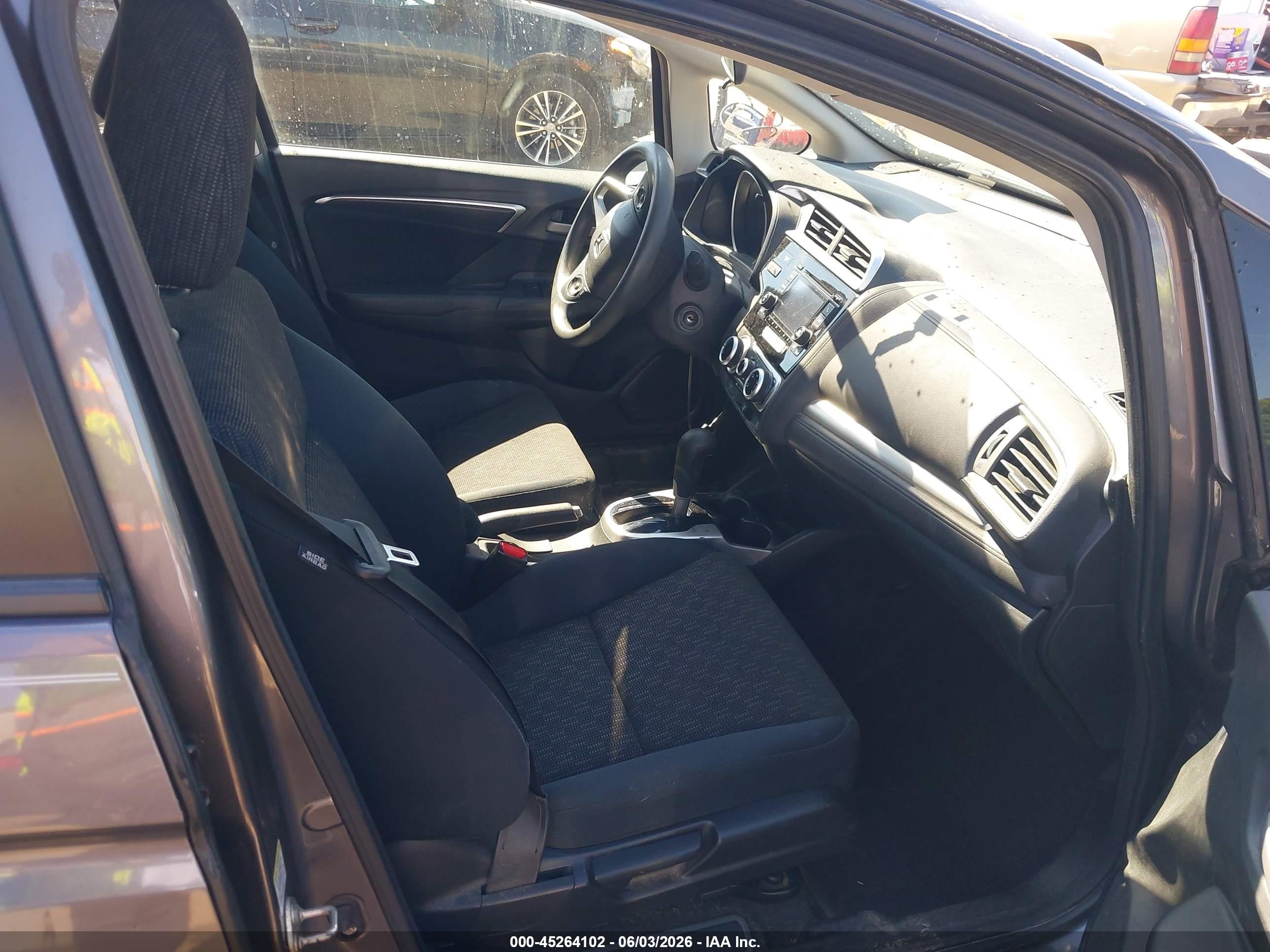 2015 Honda Fit Lx Gray vin: 3HGGK5H51FM733297