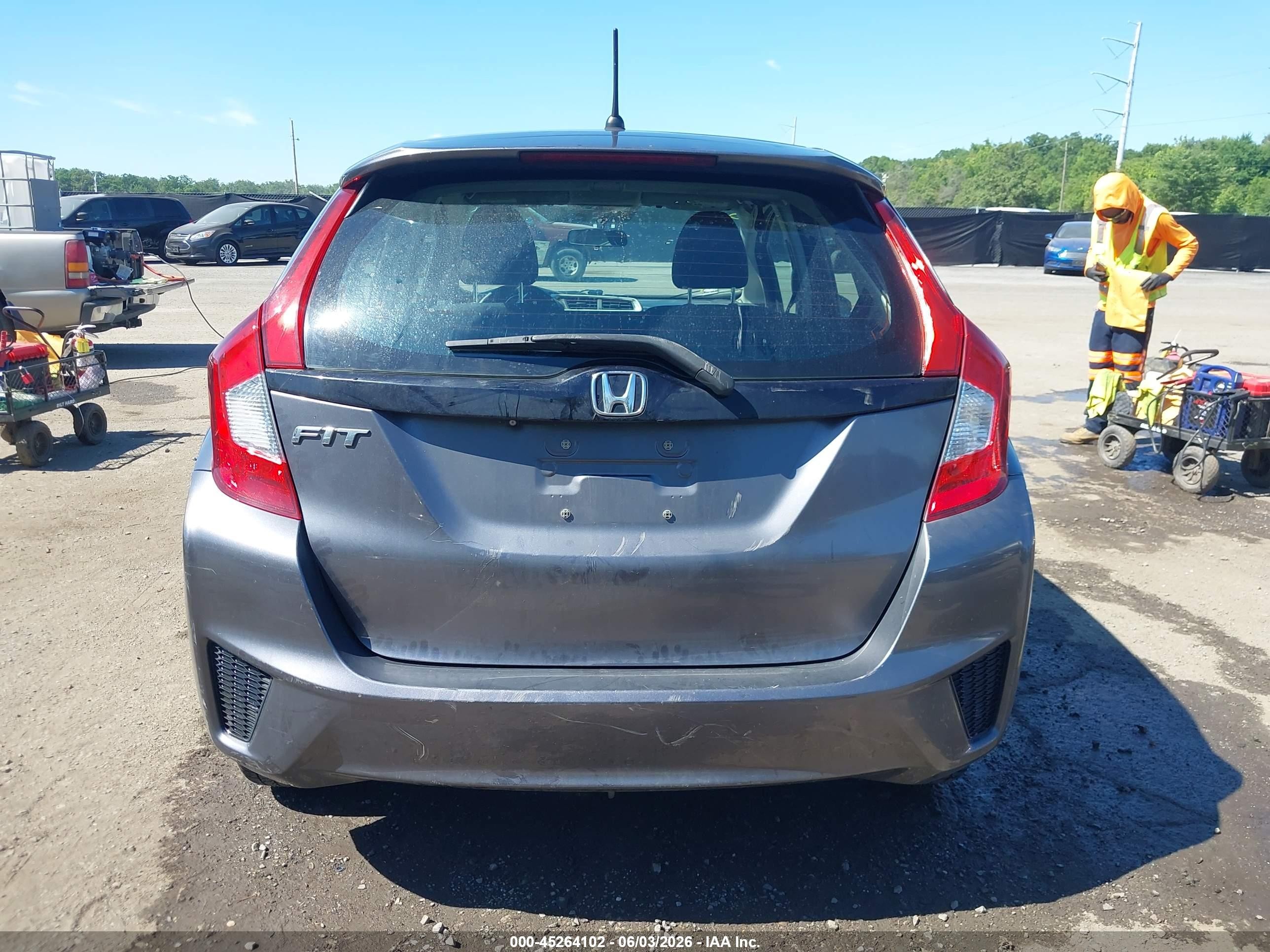 2015 Honda Fit Lx Gray vin: 3HGGK5H51FM733297