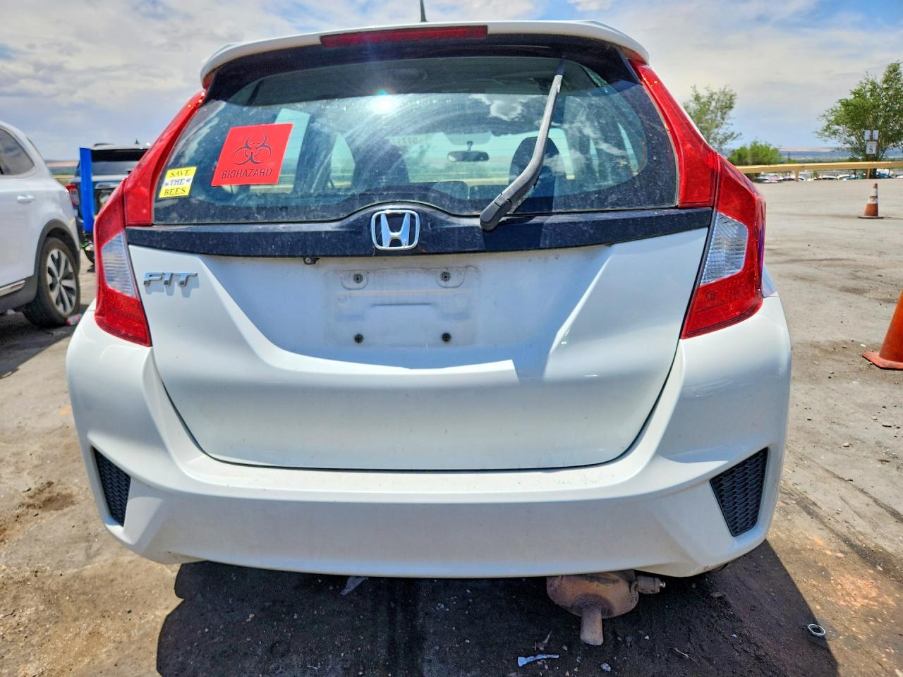 2015 Honda Fit Lx White vin: 3HGGK5H51FM734868