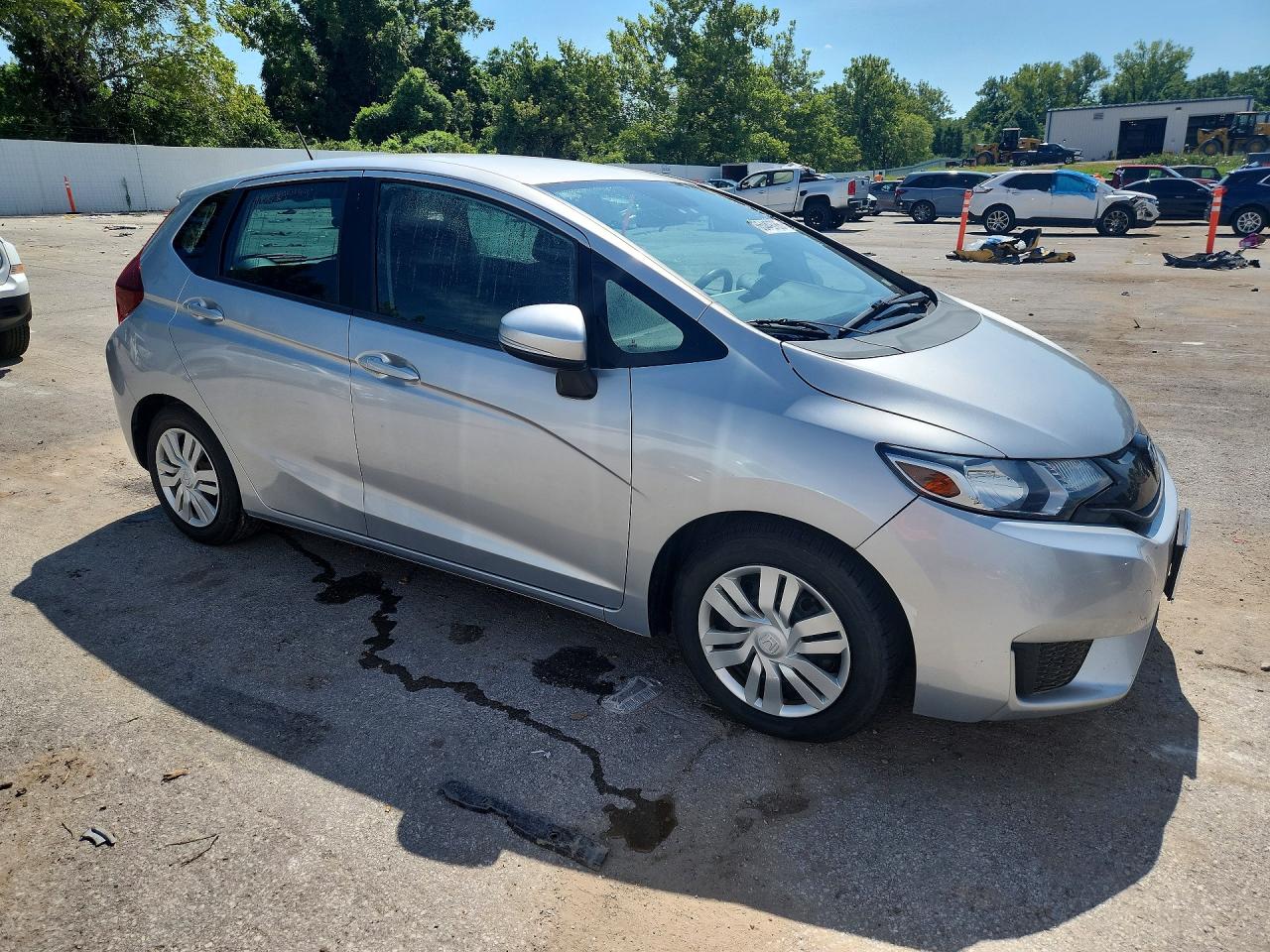 2015 Honda Fit Lx Silver vin: 3HGGK5H51FM735017