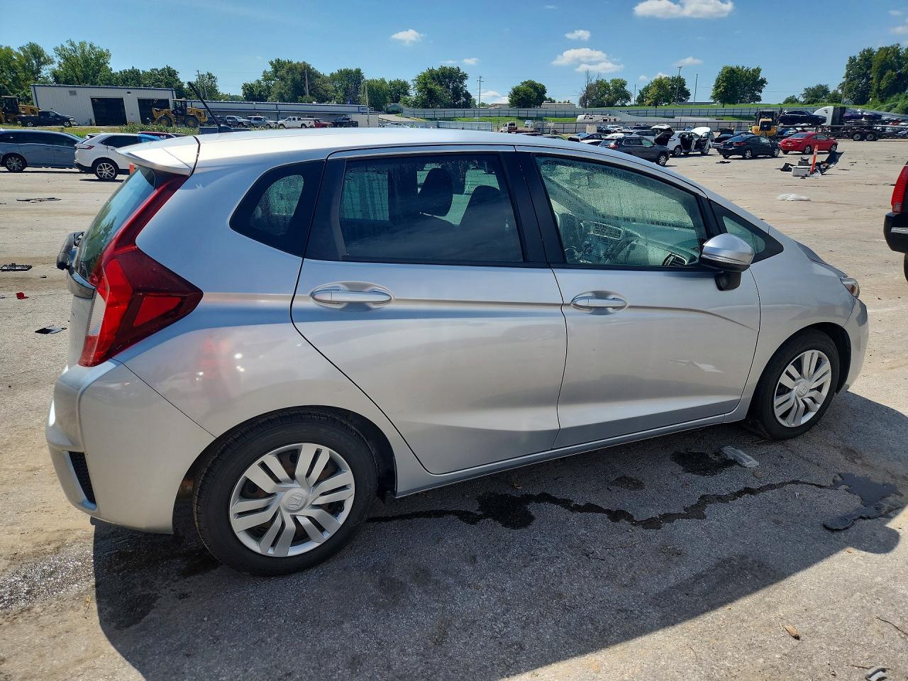 2015 Honda Fit Lx Silver vin: 3HGGK5H51FM735017
