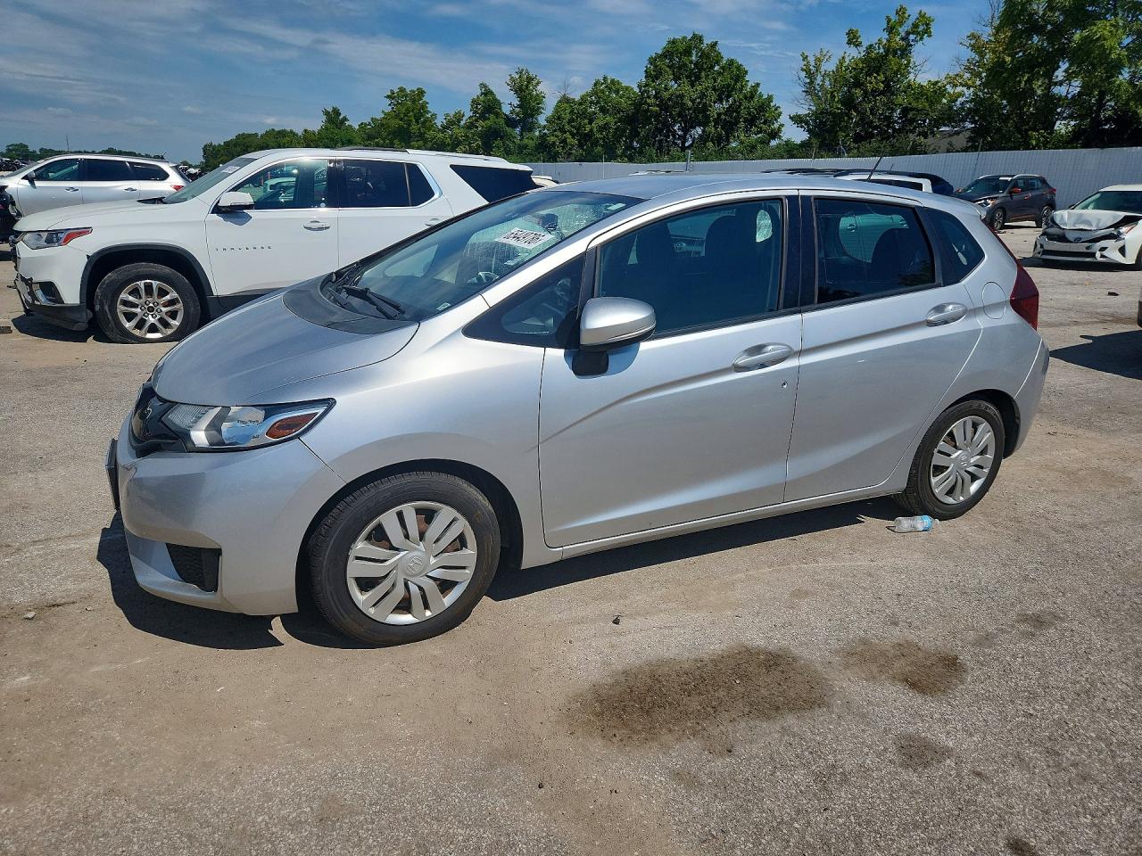 2015 Honda Fit Lx Silver vin: 3HGGK5H51FM735017