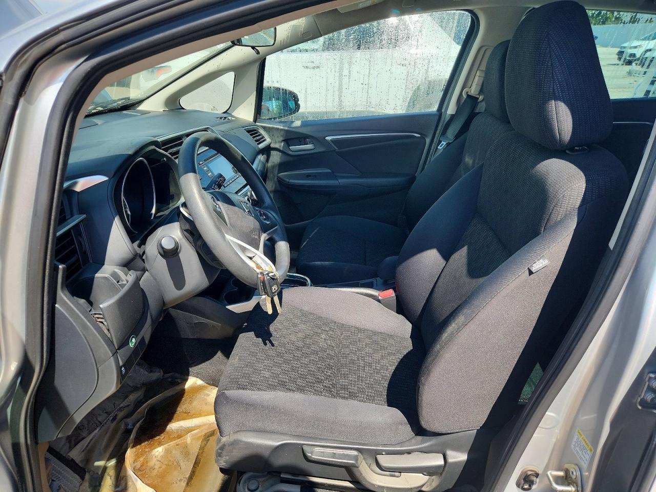 2015 Honda Fit Lx Silver vin: 3HGGK5H51FM735017