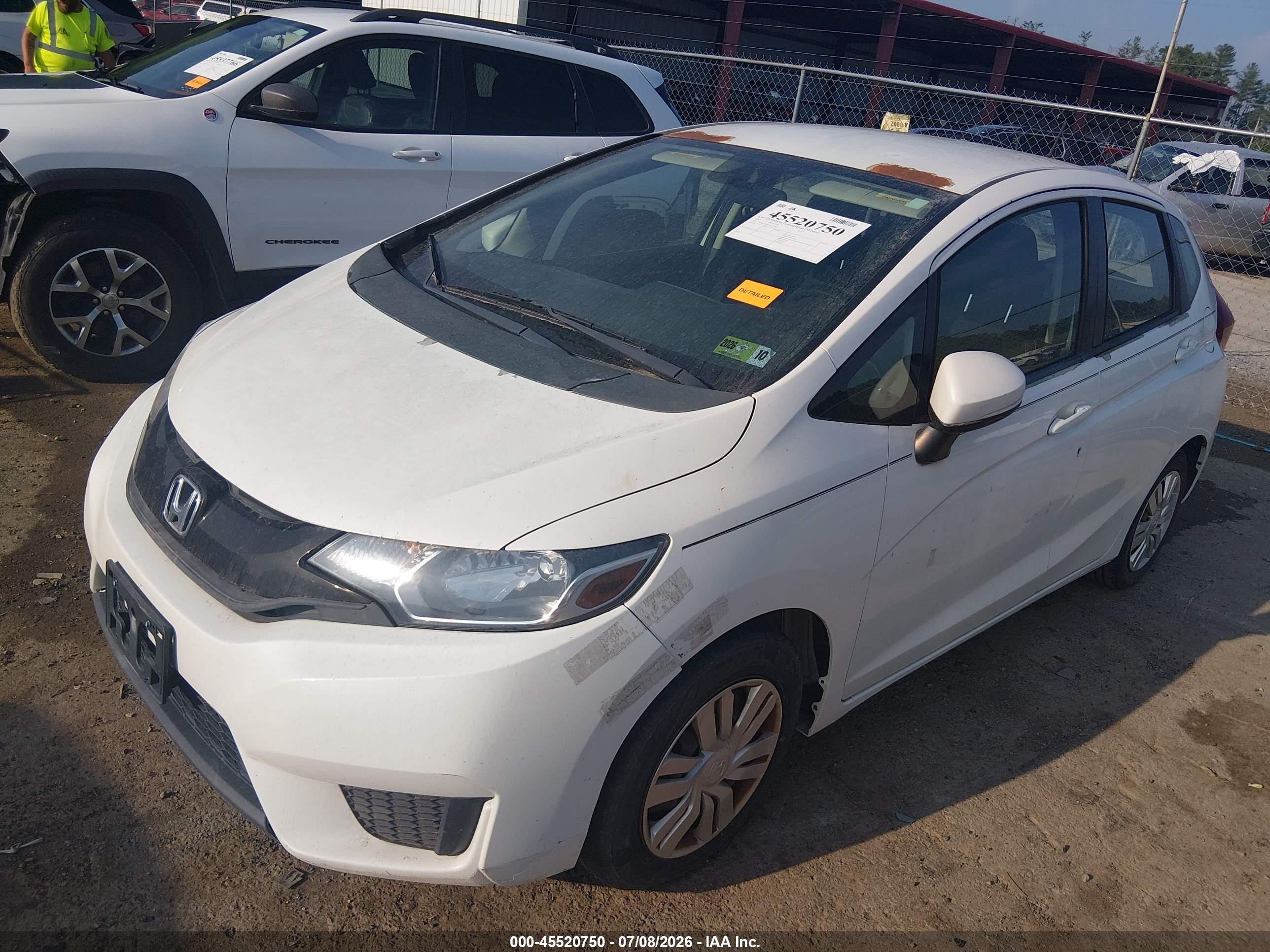 2015 Honda Fit Lx White vin: 3HGGK5H51FM735387