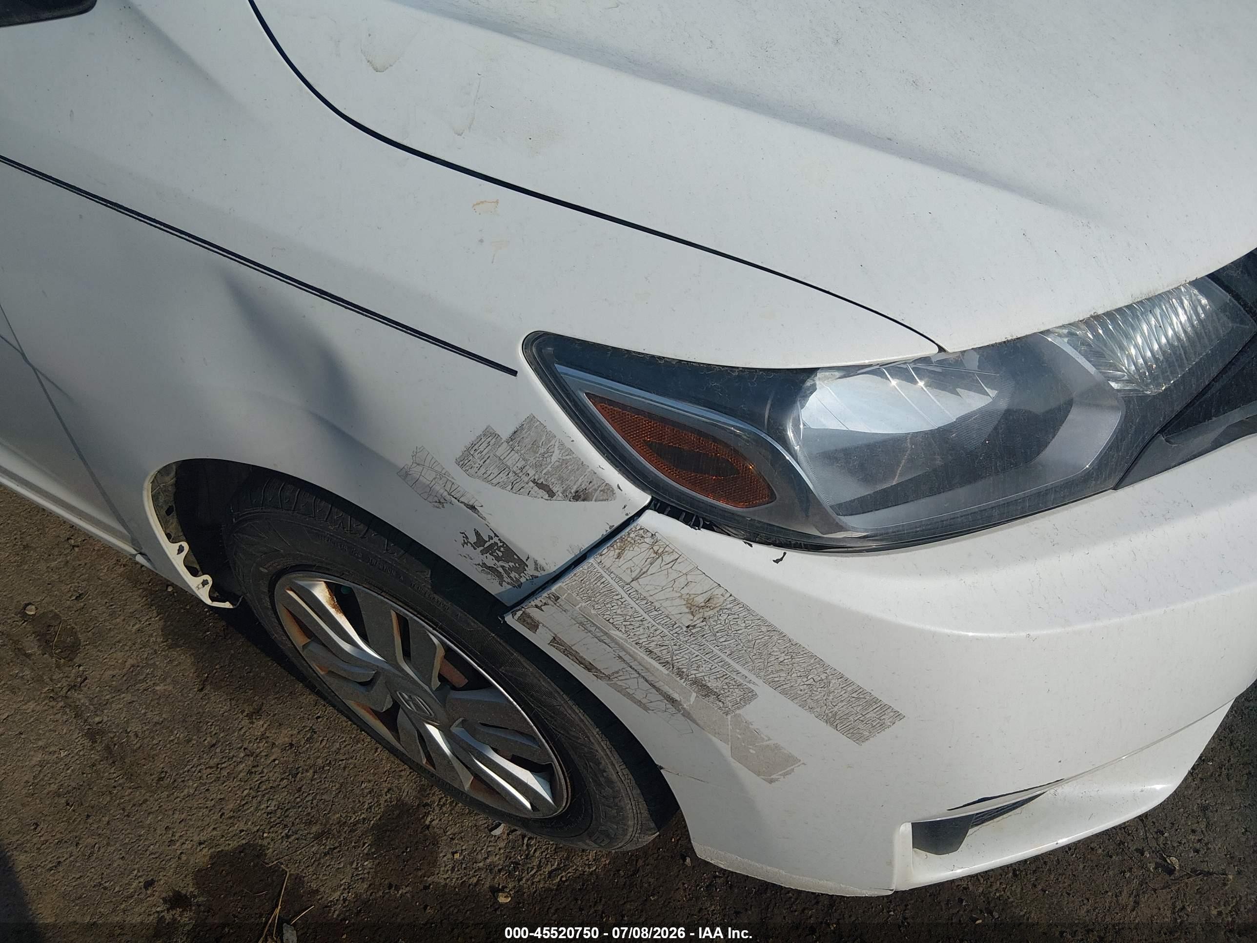 2015 Honda Fit Lx White vin: 3HGGK5H51FM735387
